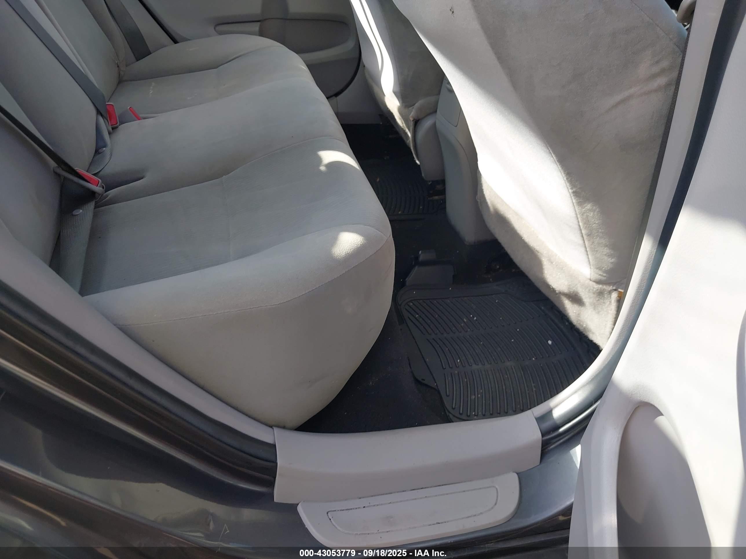 TOYOTA COROLLA image 8