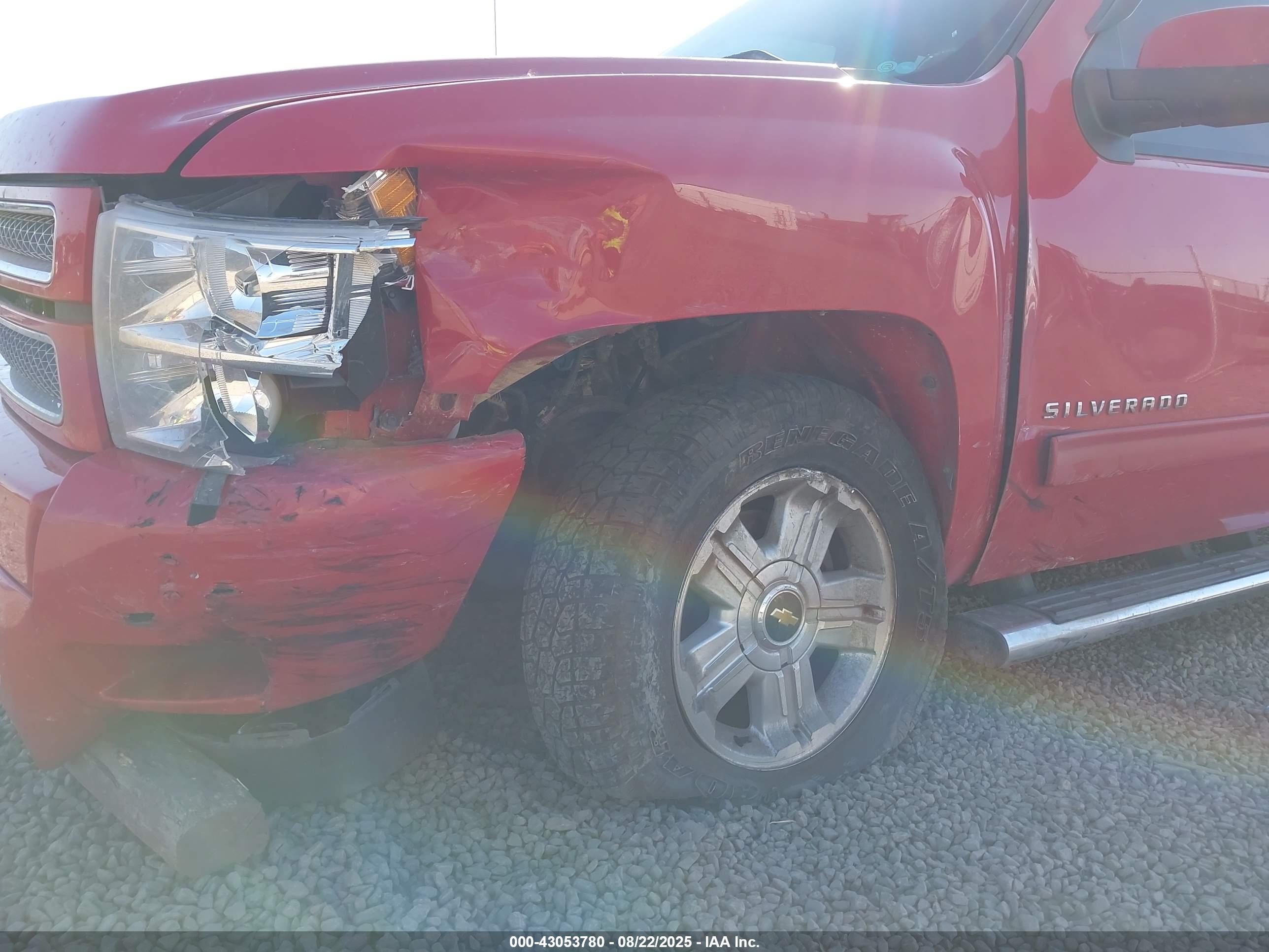 CHEVROLET SILVERADO image 6