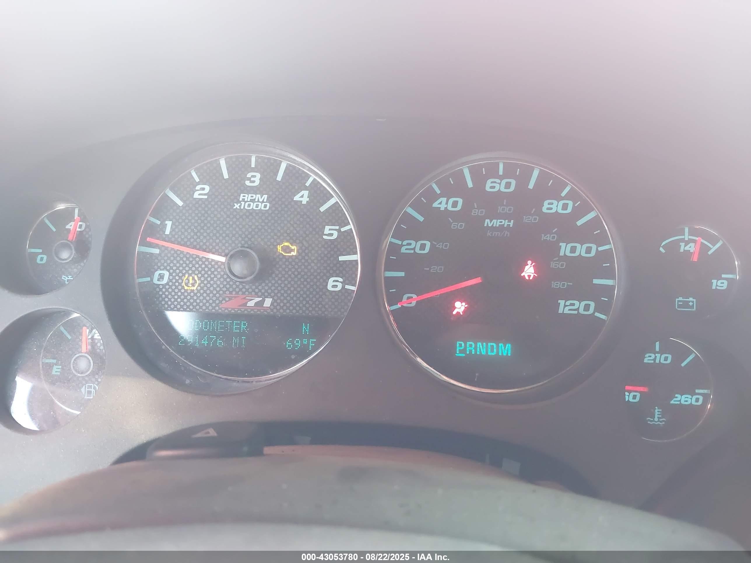 CHEVROLET SILVERADO image 7