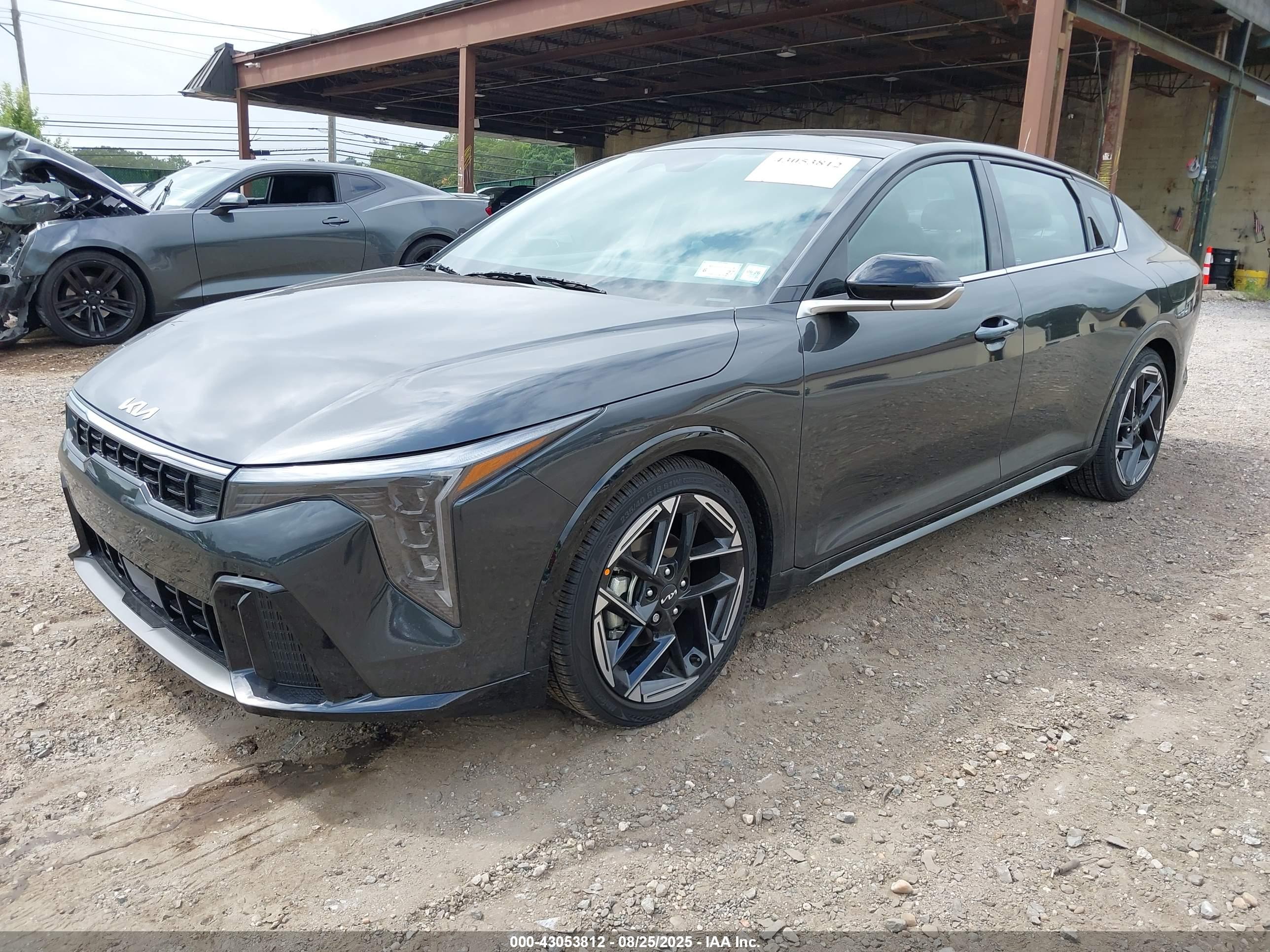KIA K4 image 2
