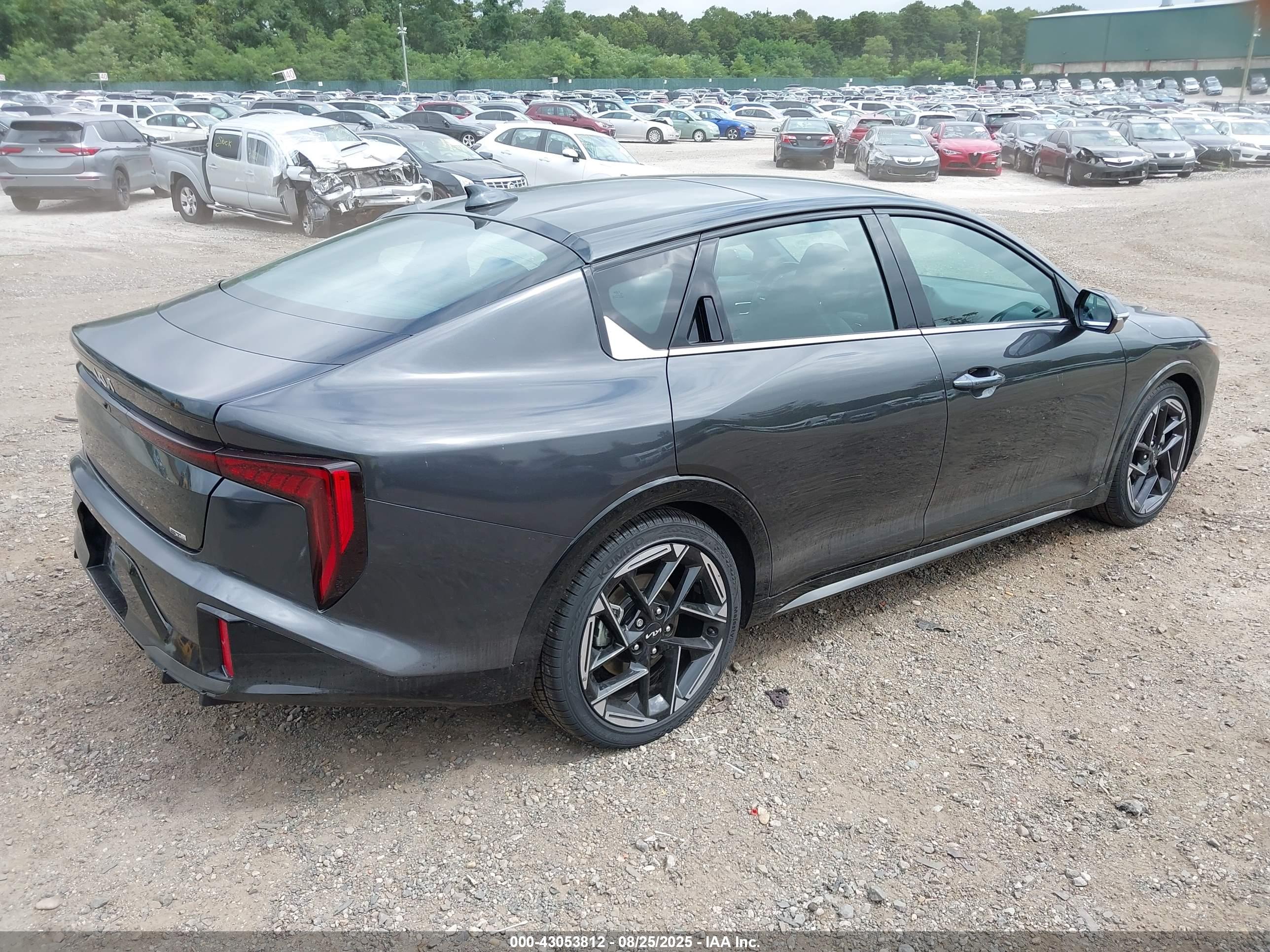 KIA K4 image 4