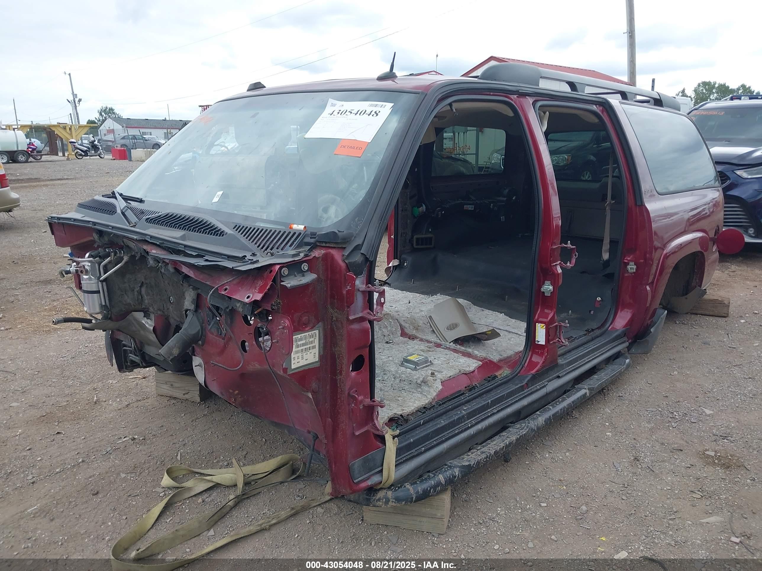 CHEVROLET SUBURBAN image 6