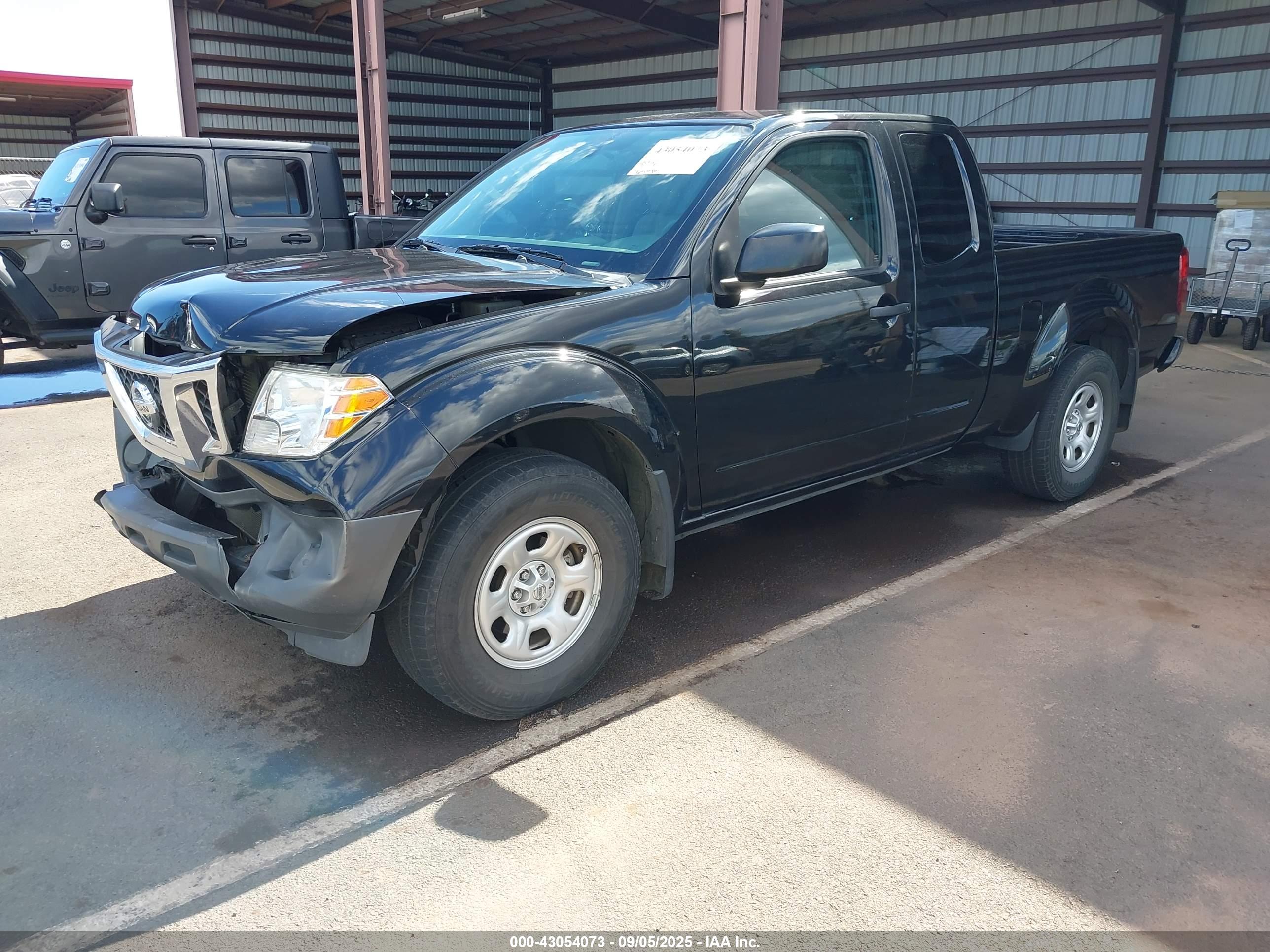 NISSAN FRONTIER image 2