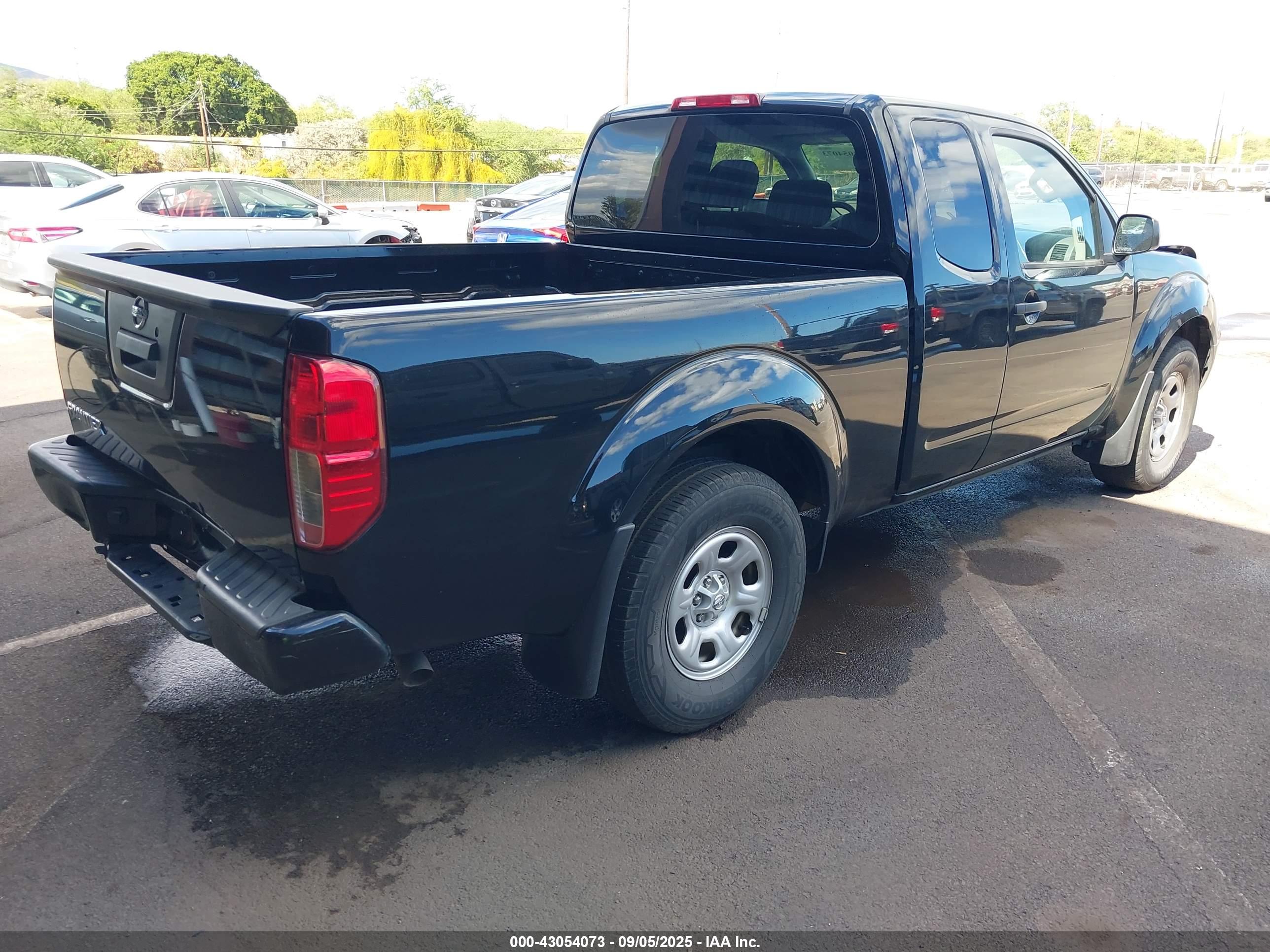 NISSAN FRONTIER image 4