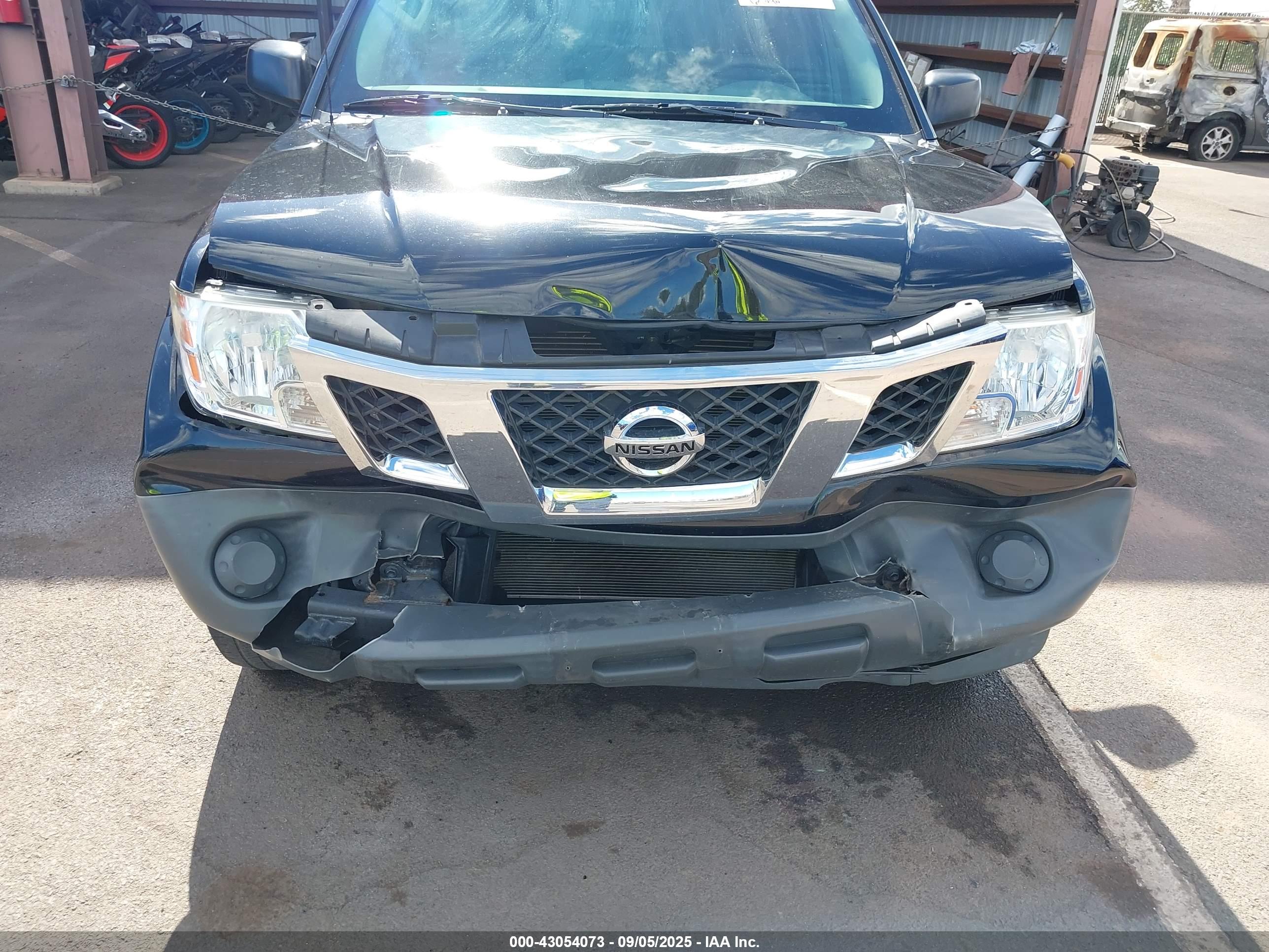 NISSAN FRONTIER image 6