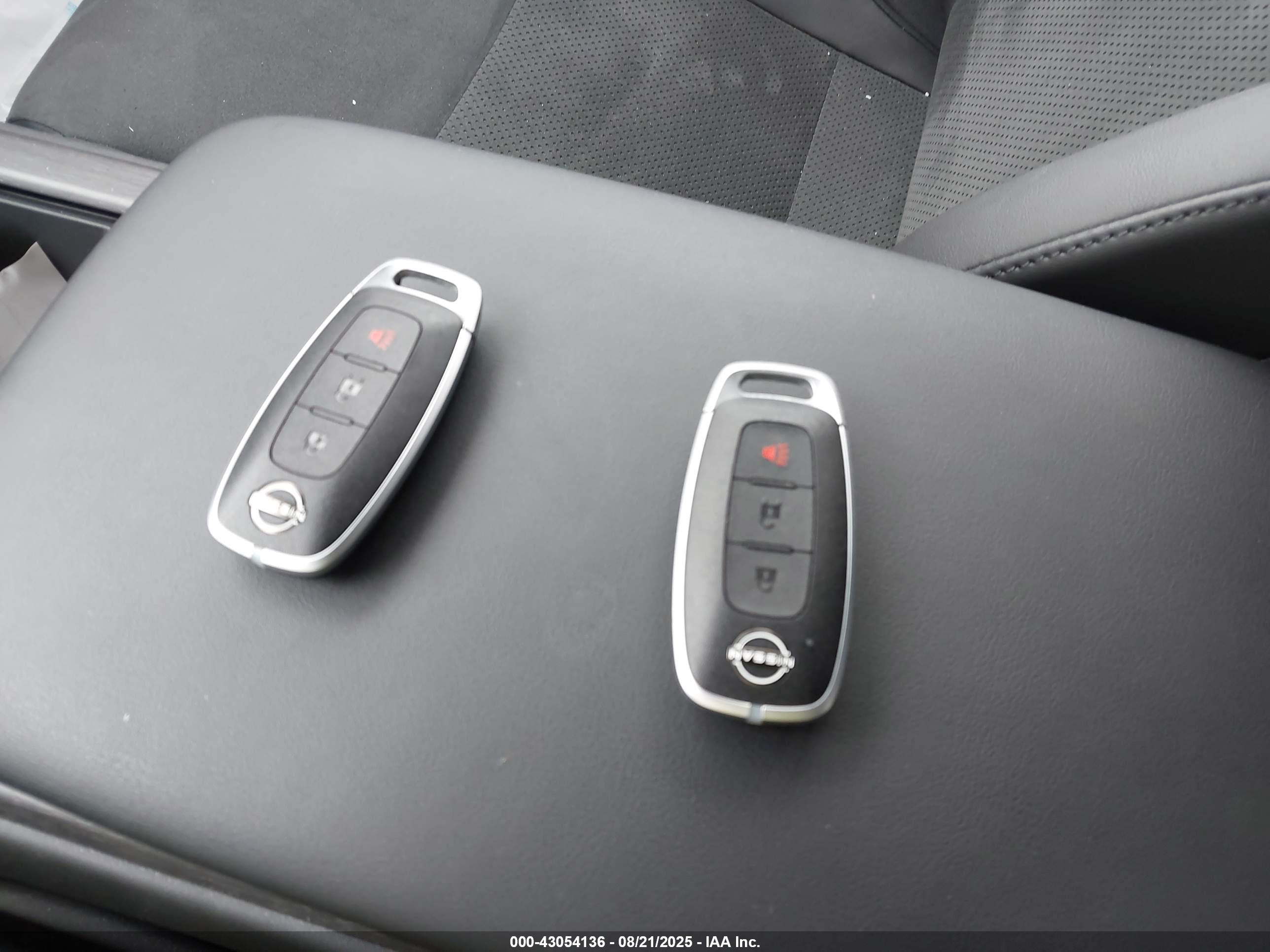 NISSAN ARIYA image 11