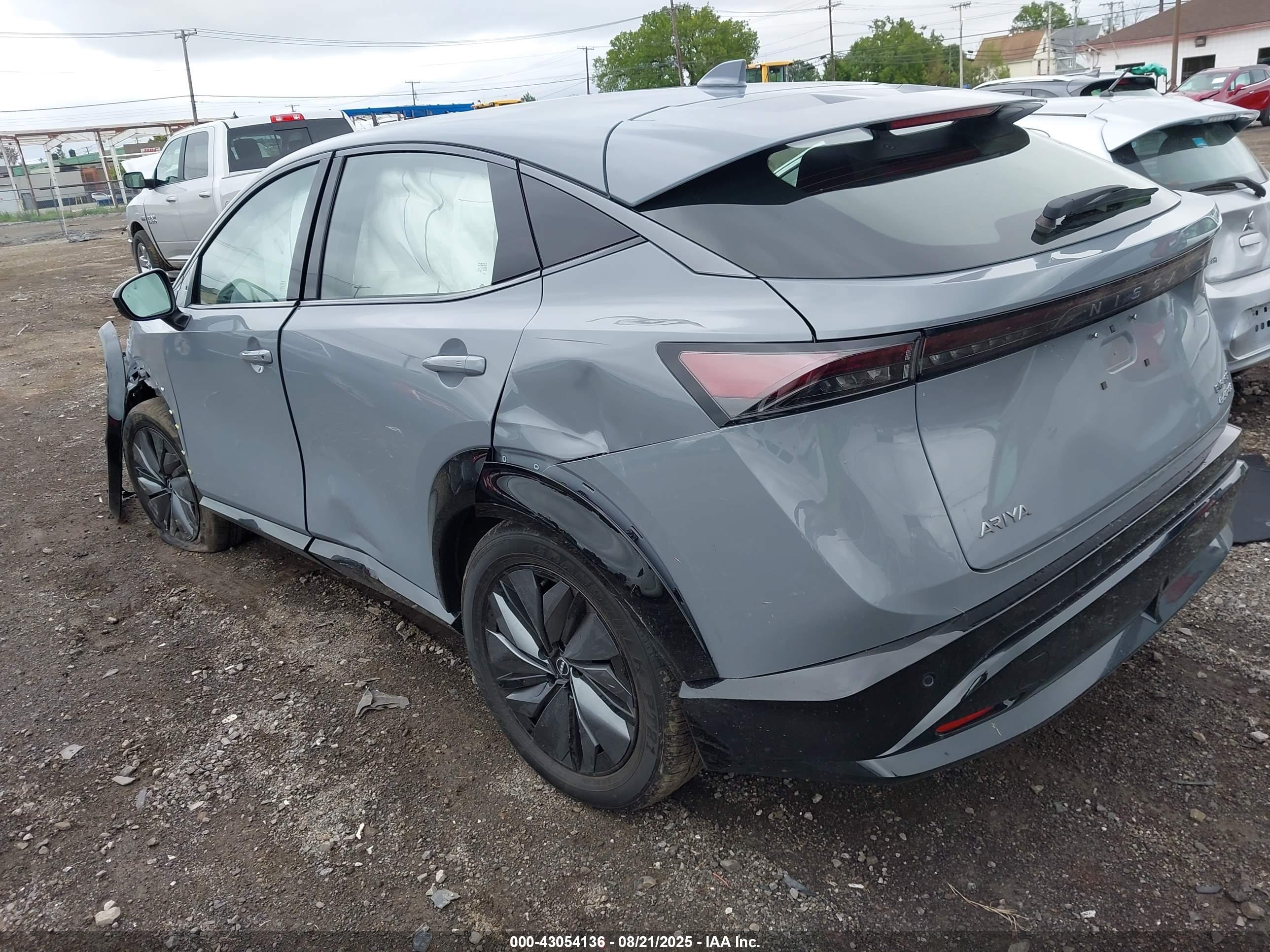 NISSAN ARIYA image 3