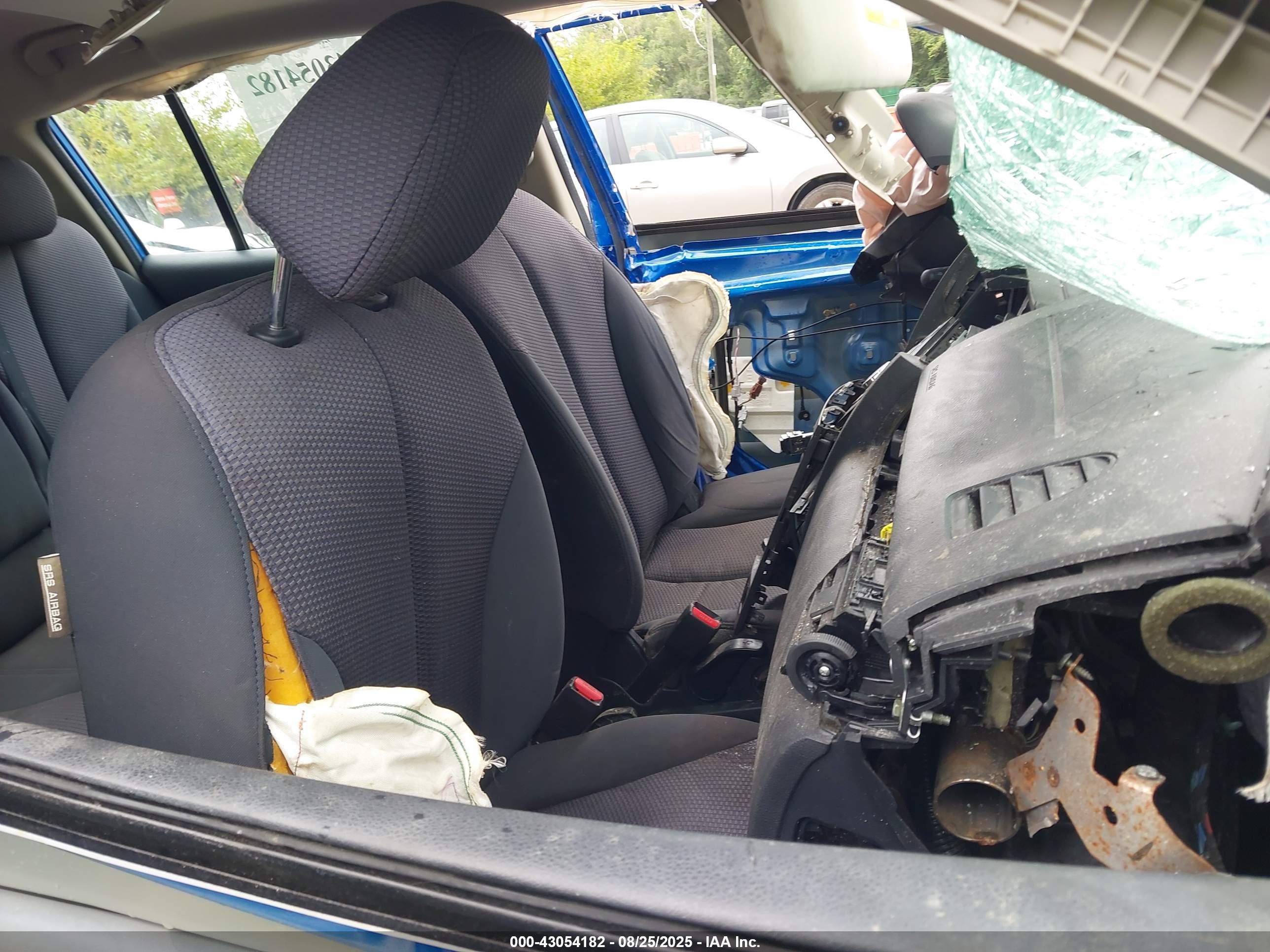 NISSAN VERSA image 5