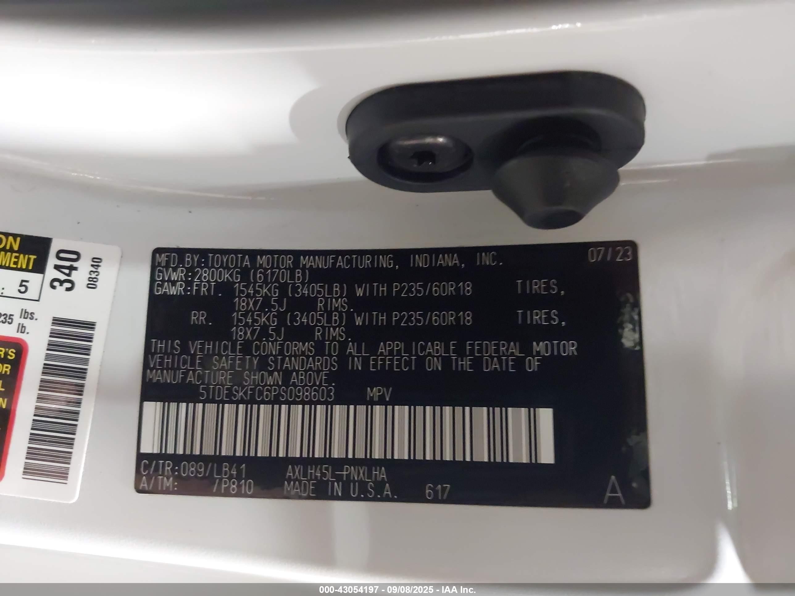 TOYOTA SIENNA image 9