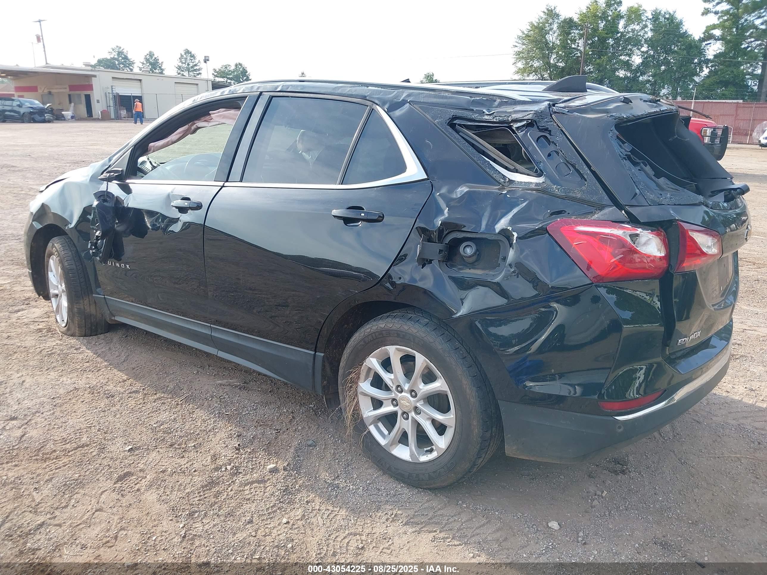 CHEVROLET EQUINOX image 3