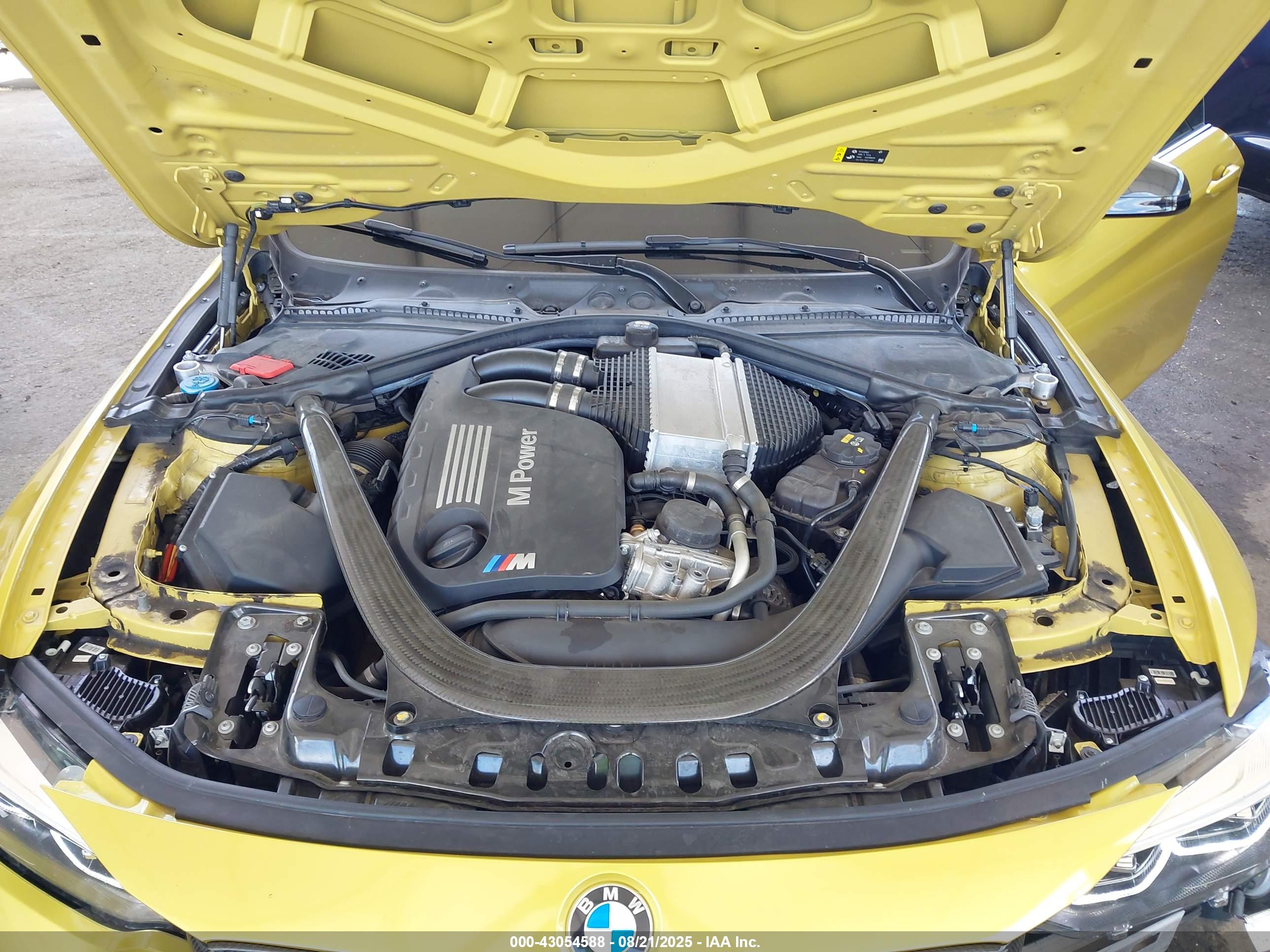 BMW M4 image 10