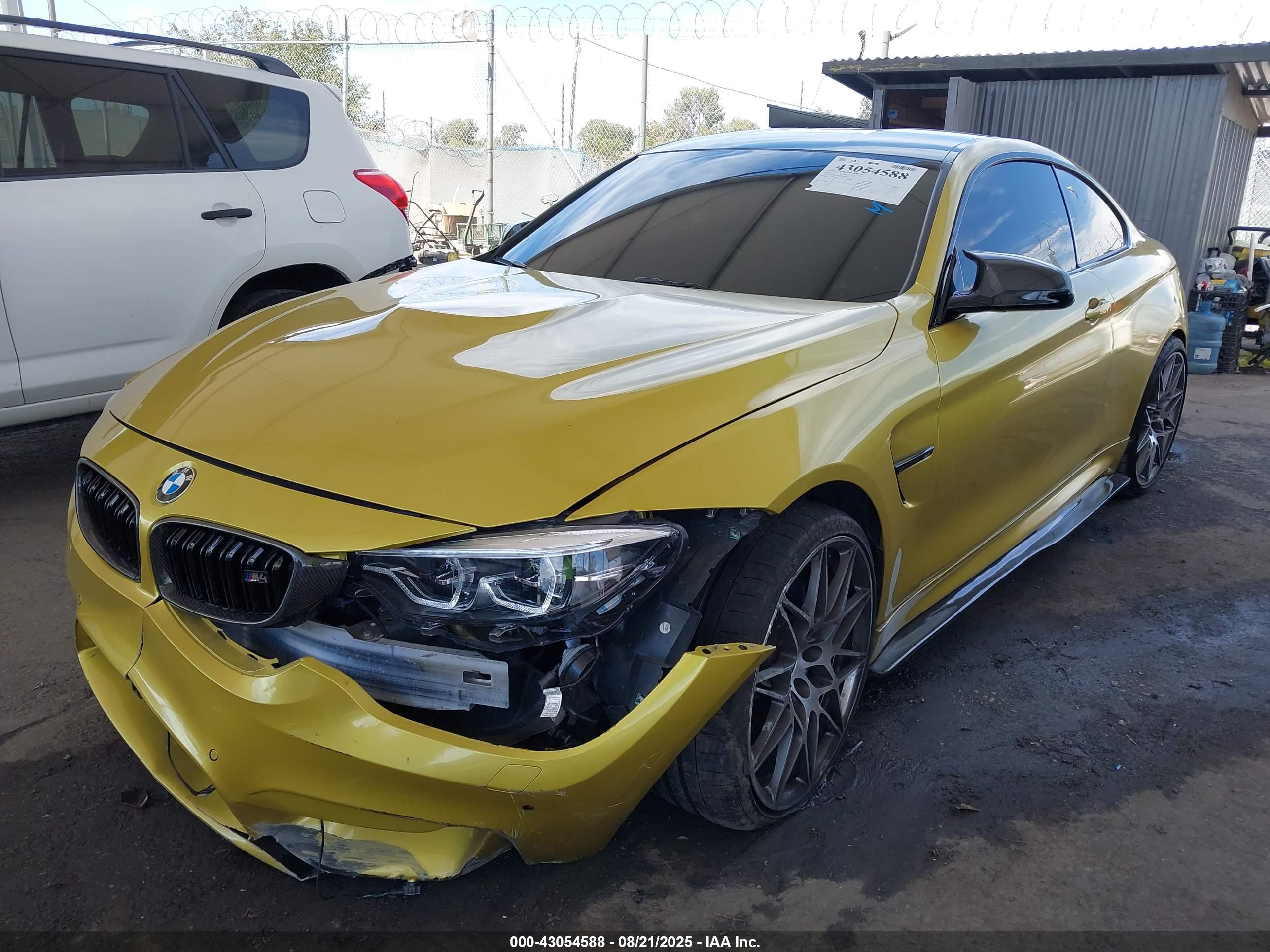 BMW M4 image 2