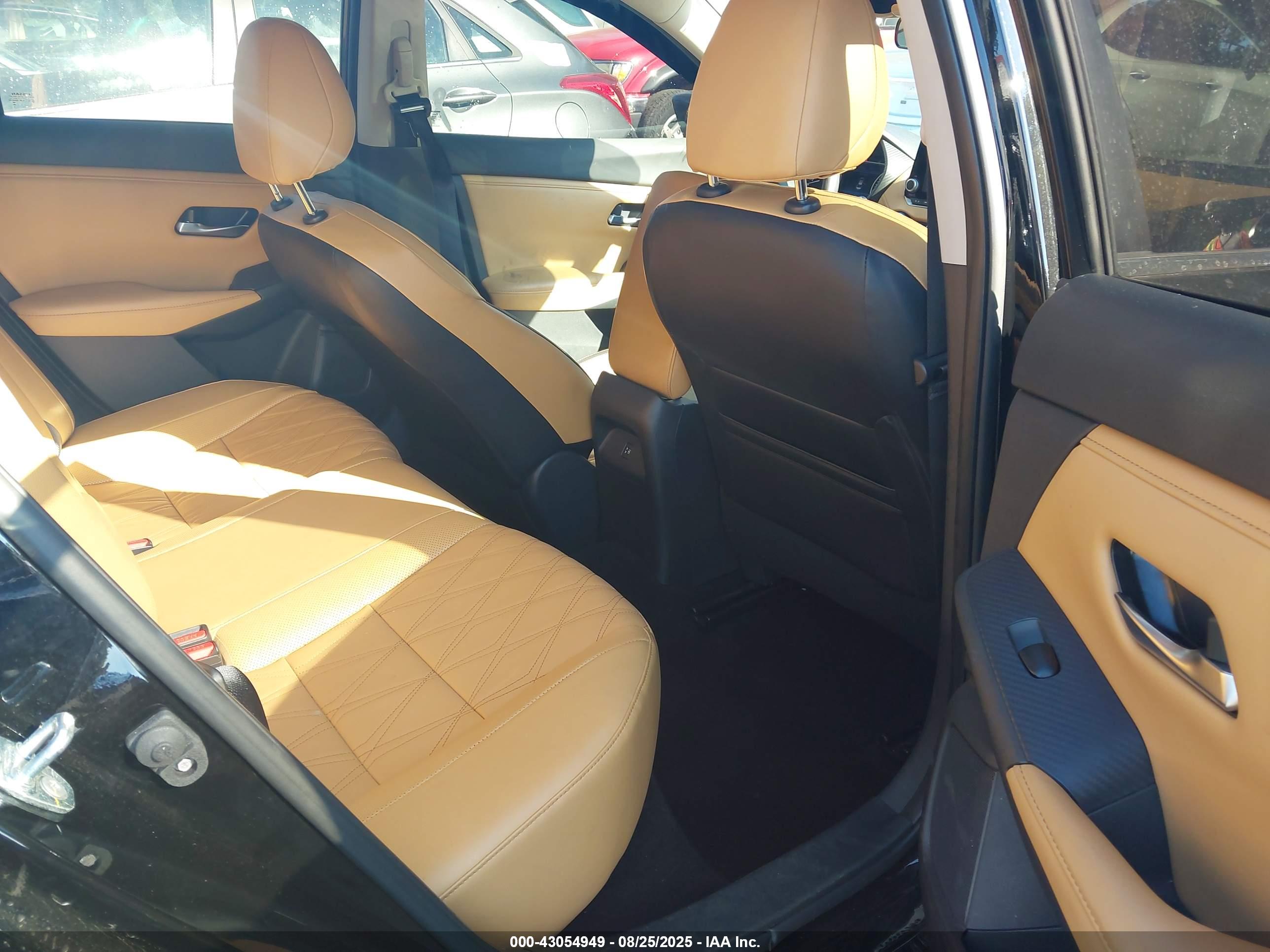 NISSAN SENTRA image 8