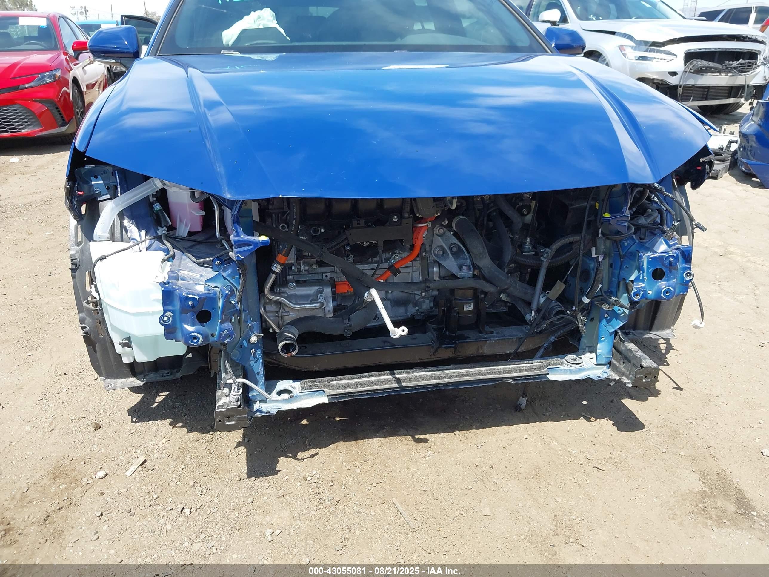 TOYOTA CAMRY image 6