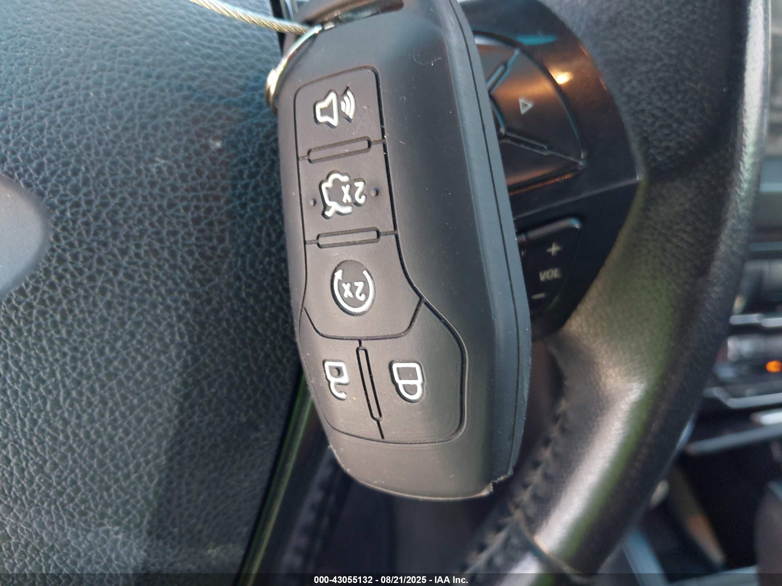 FORD EXPLORER image 11