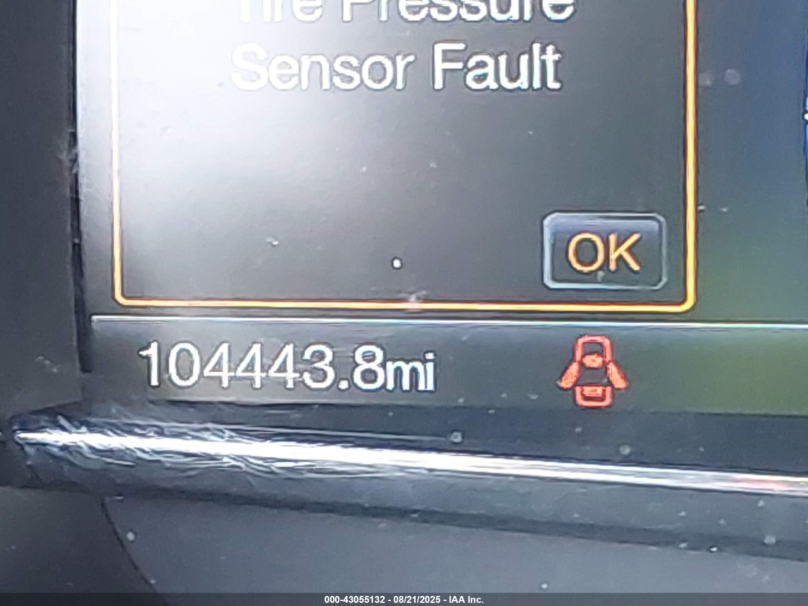 FORD EXPLORER image 7