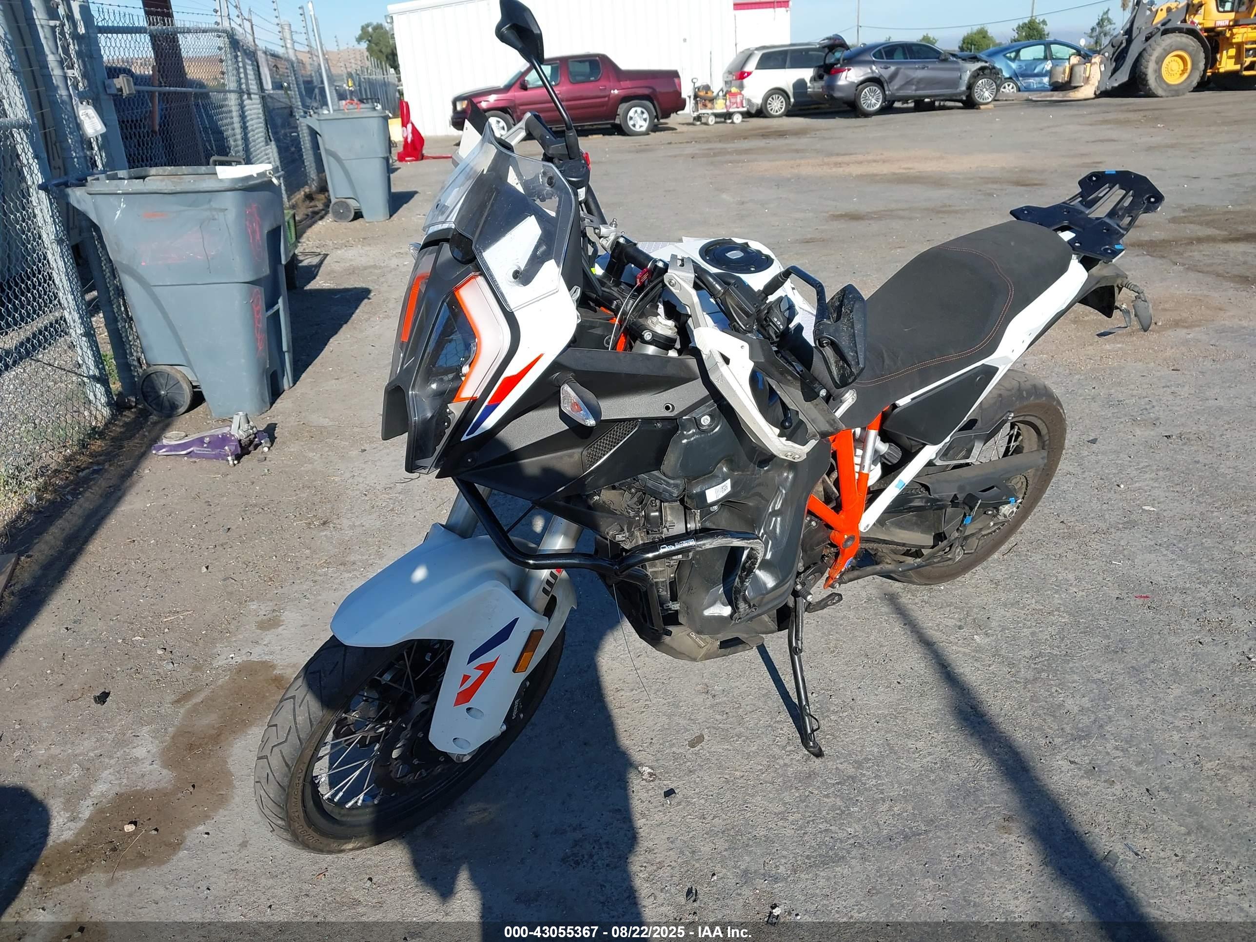 KTM 1290 image 2