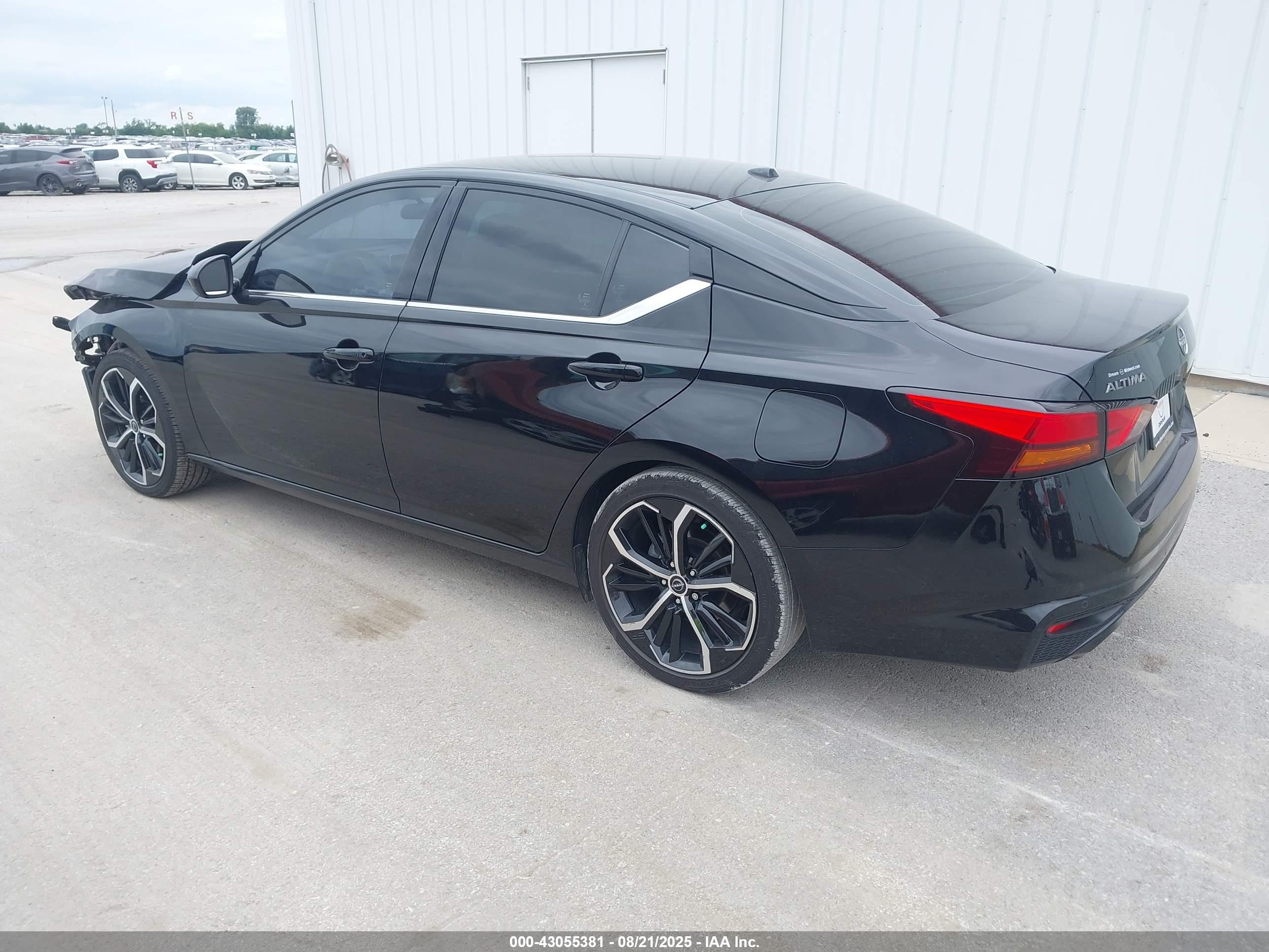 NISSAN ALTIMA image 3