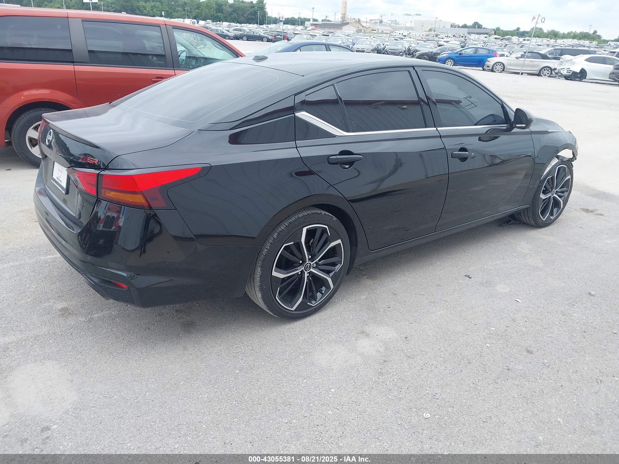 NISSAN ALTIMA image 4