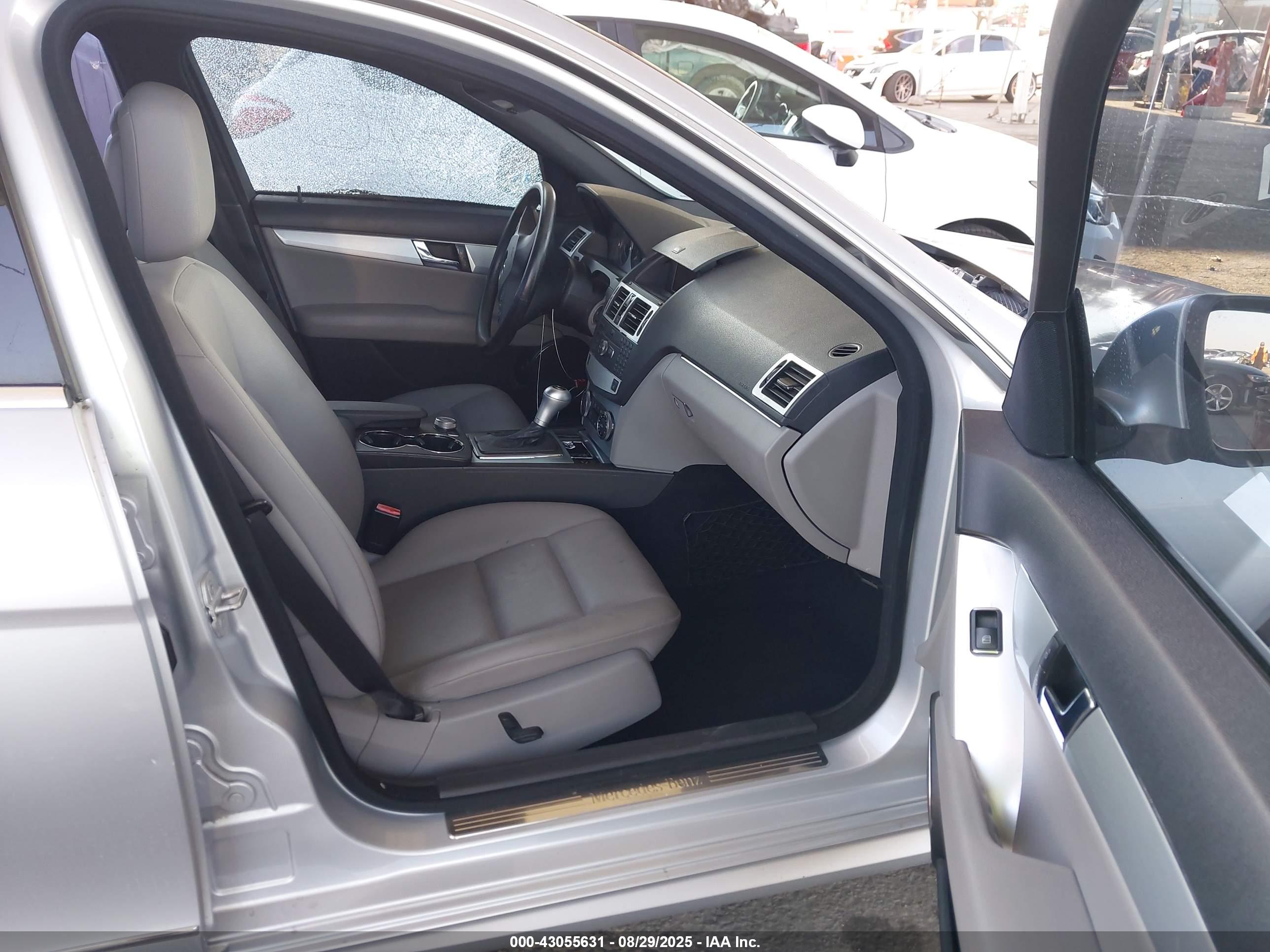 MERCEDES-BENZ C image 5