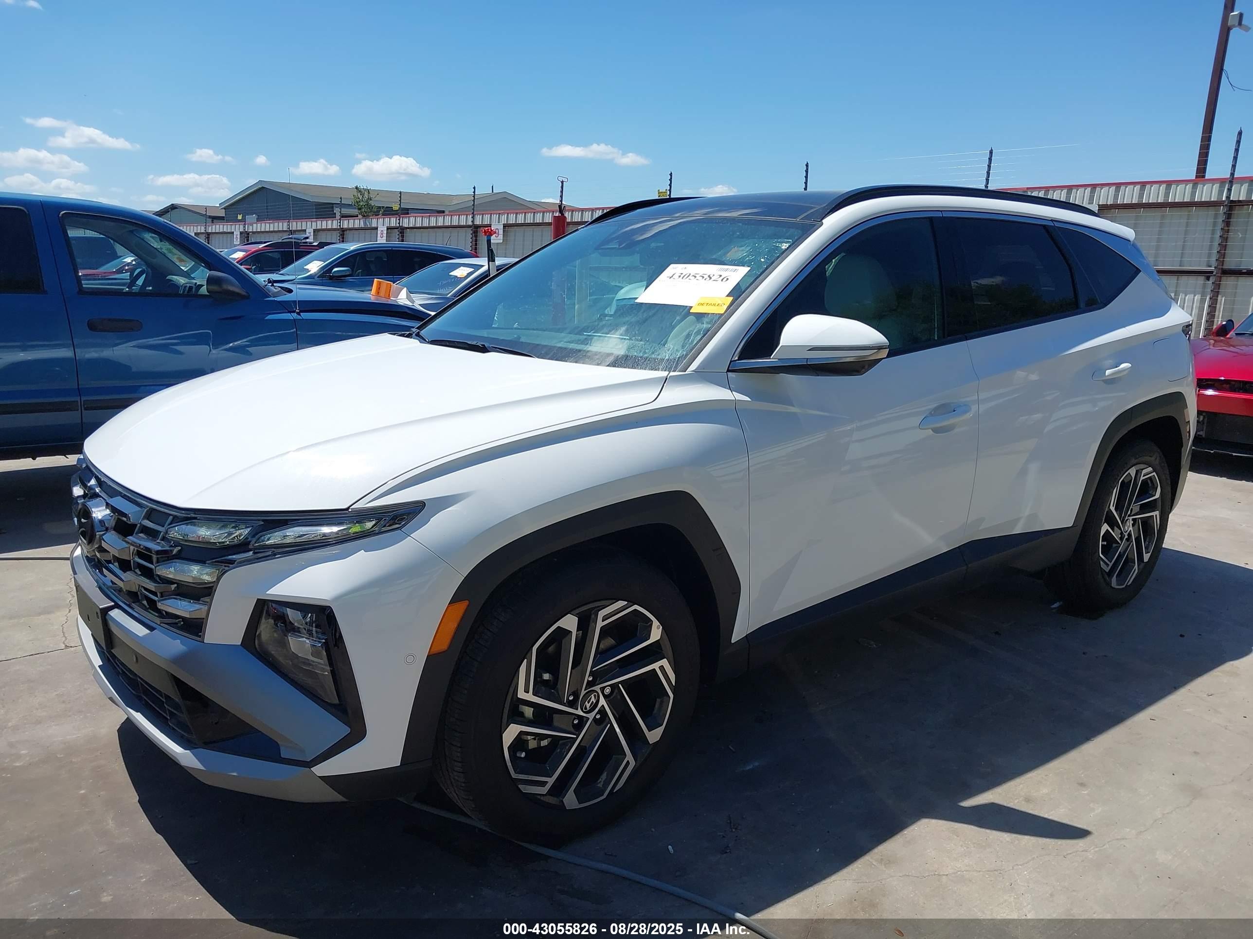 HYUNDAI TUCSON image 2