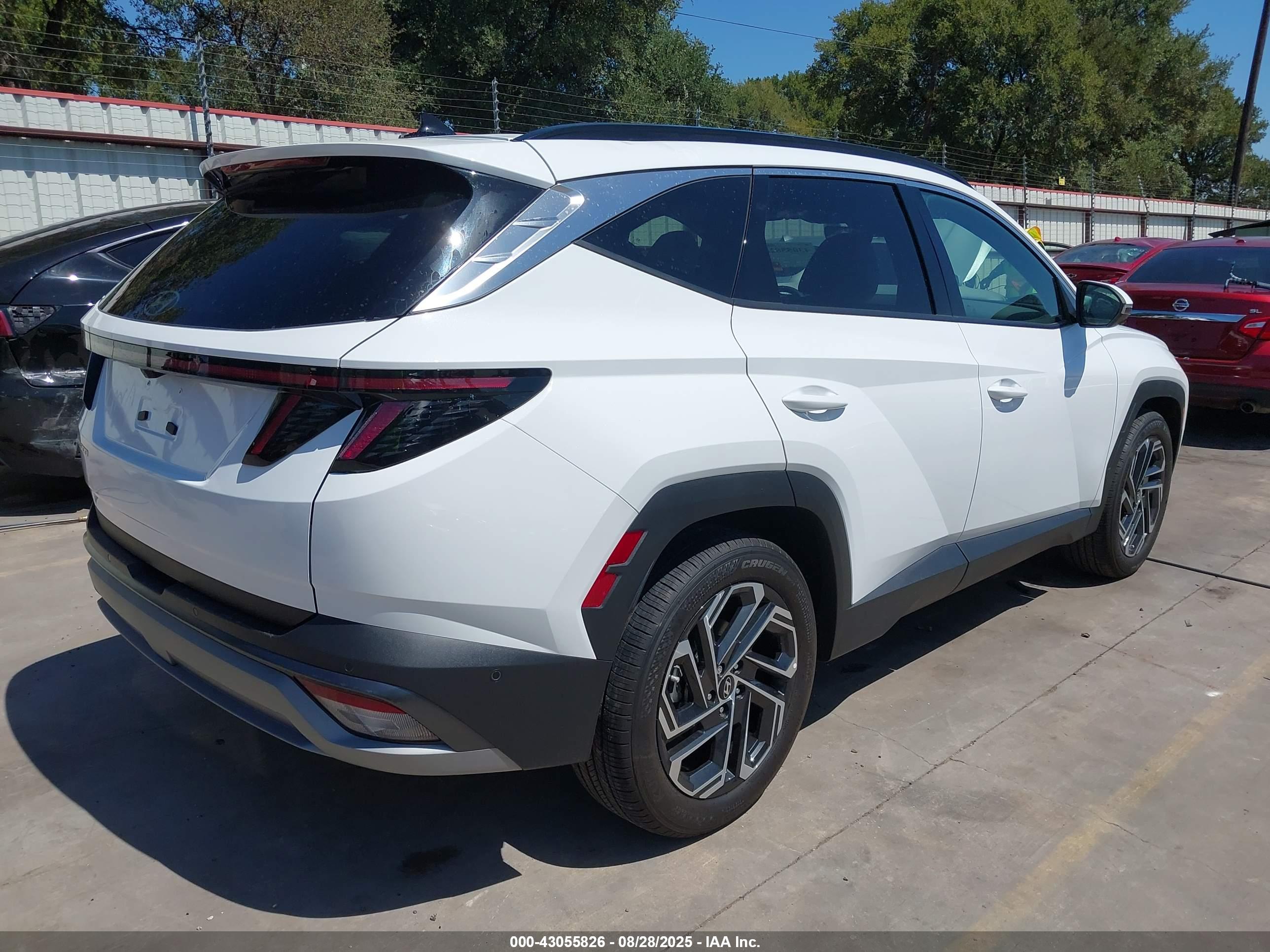 HYUNDAI TUCSON image 4