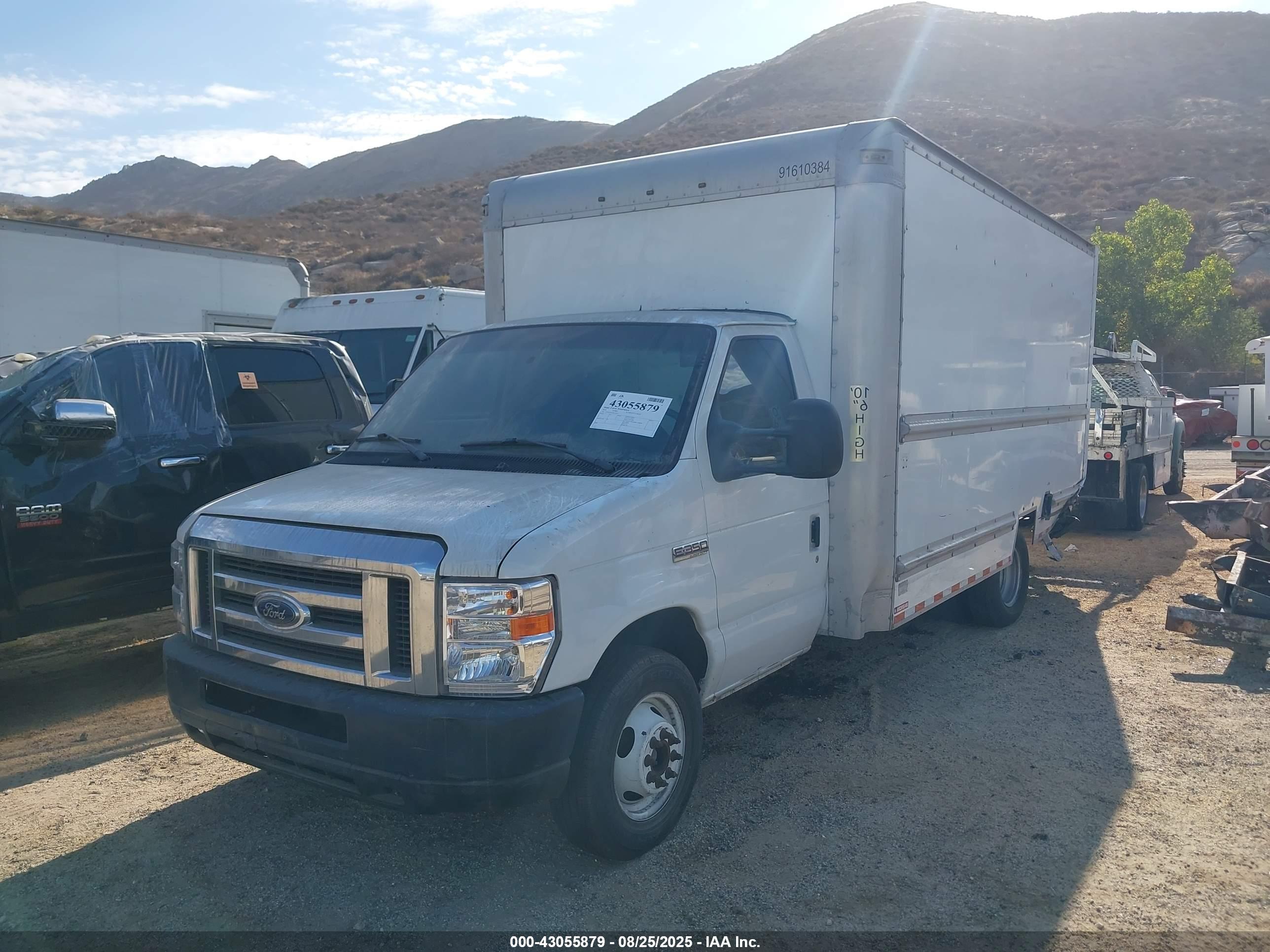 FORD E-350 image 2