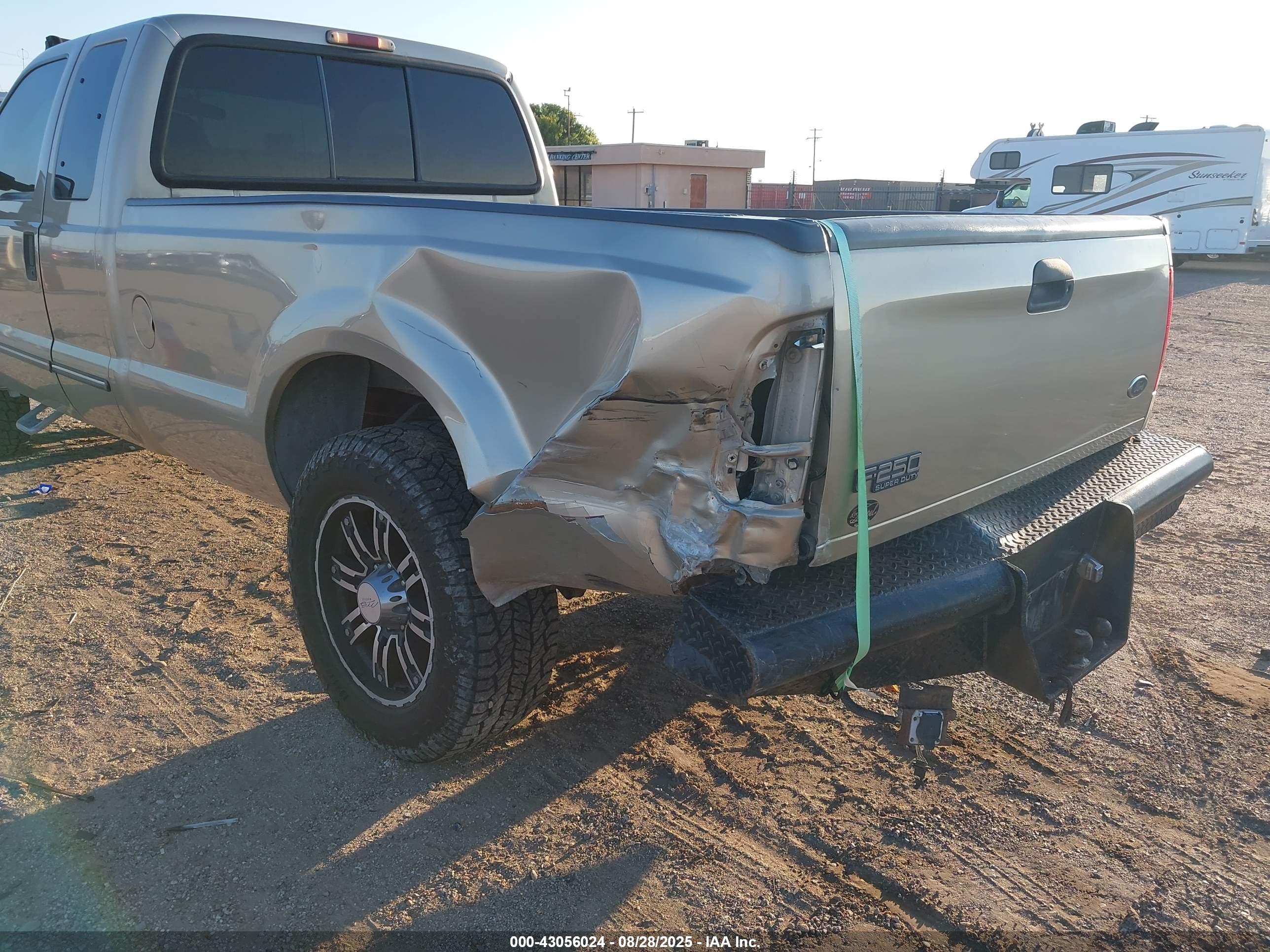 FORD F-250 image 6