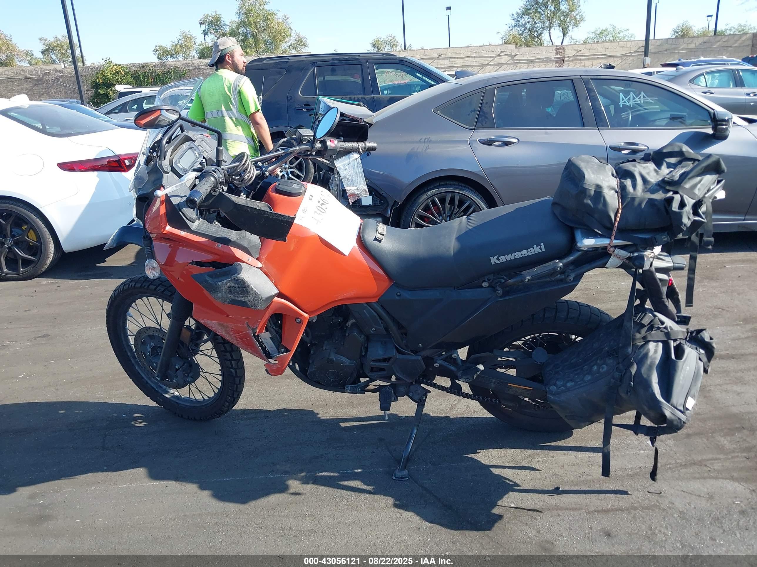 KAWASAKI KL650 image 9