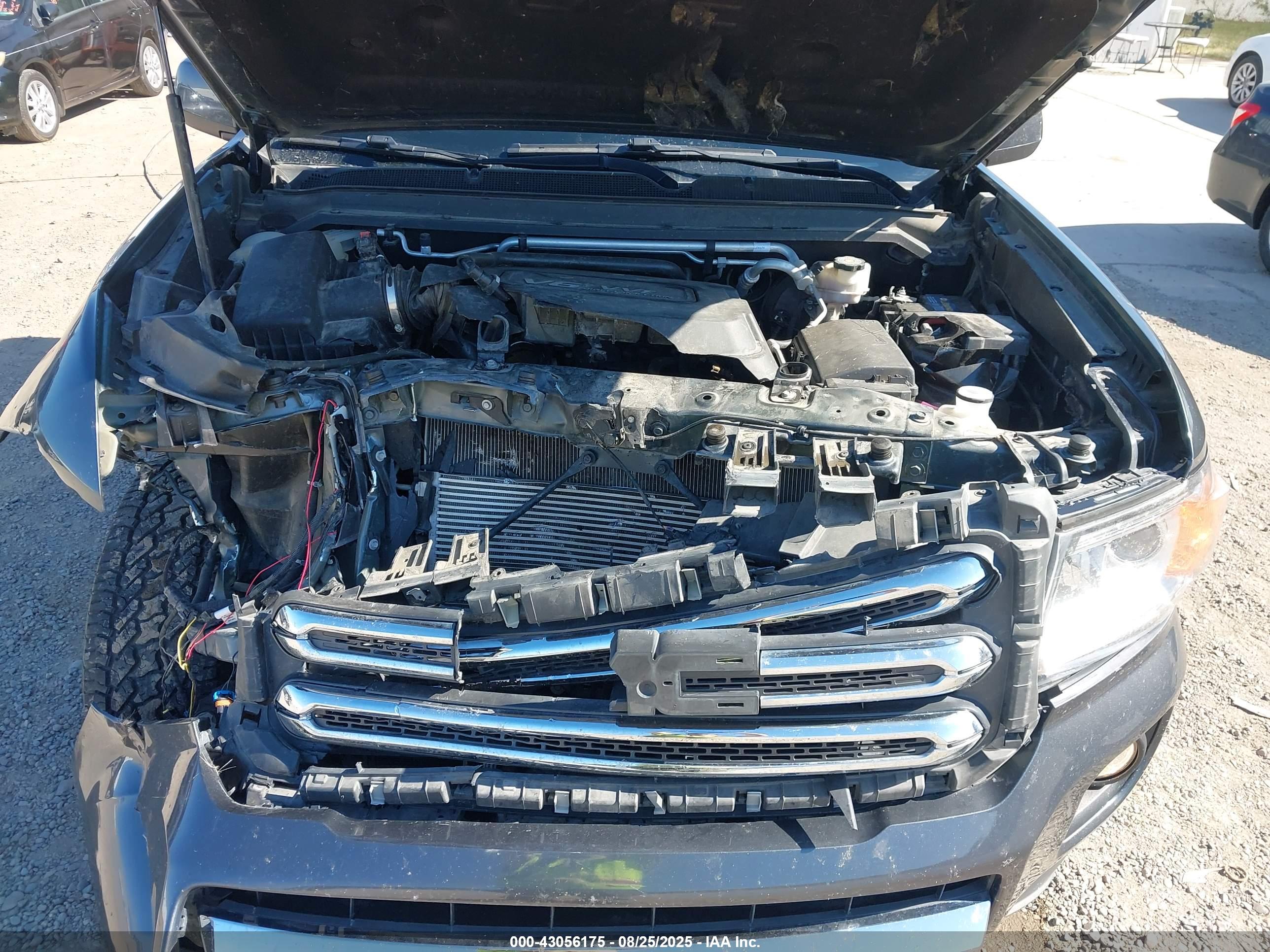 GMC CANYON image 10