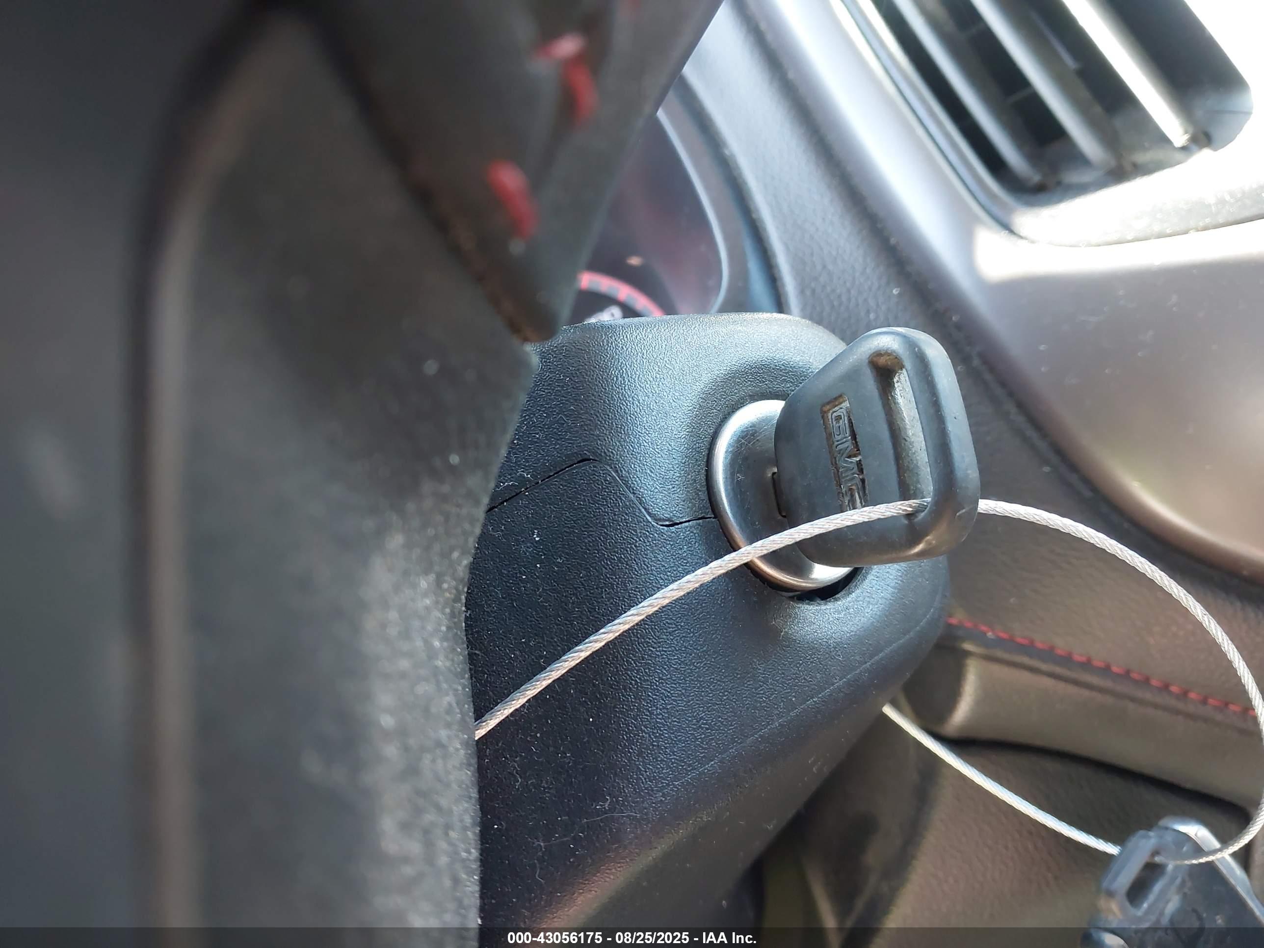 GMC CANYON image 11