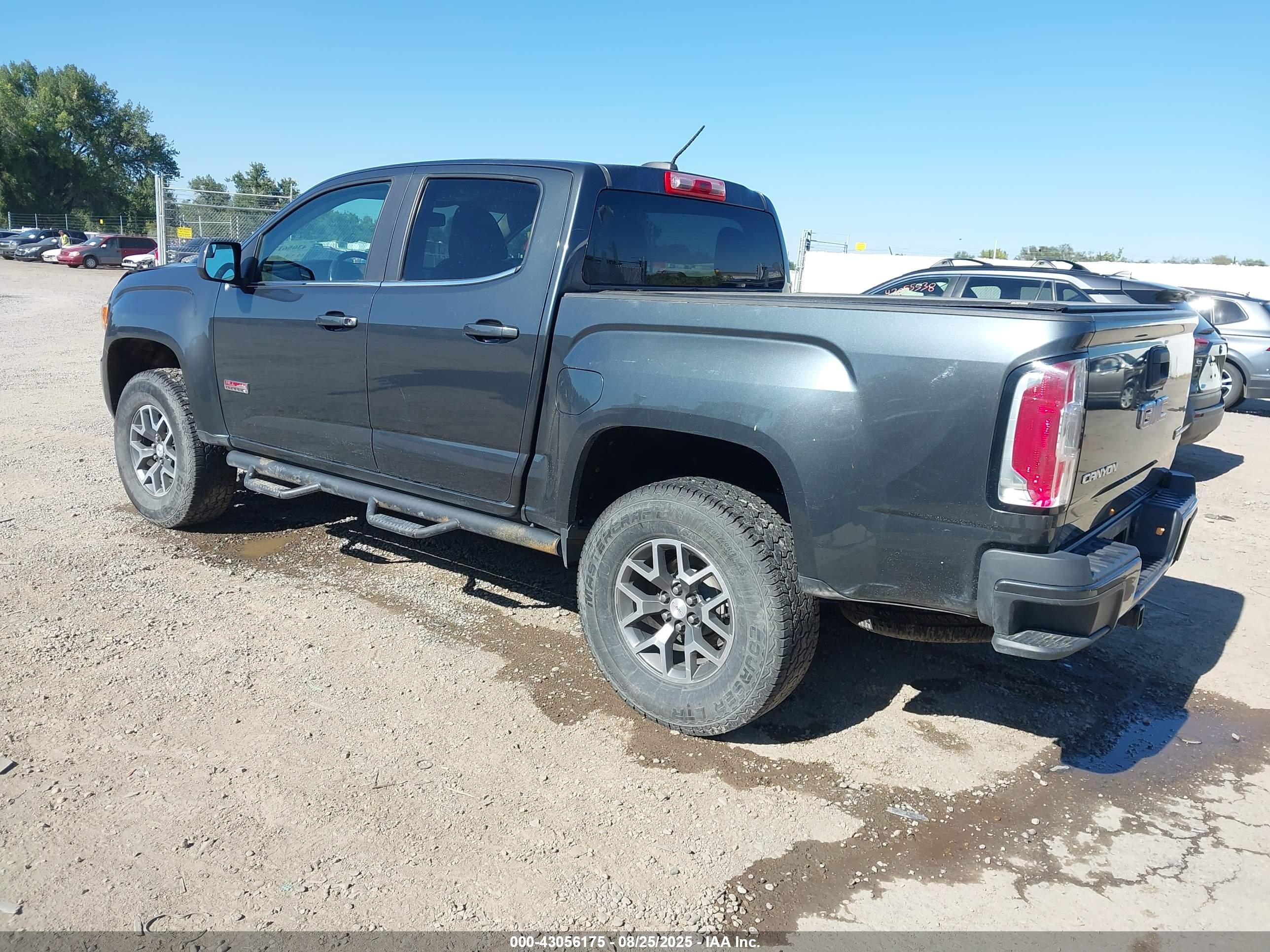 GMC CANYON image 3