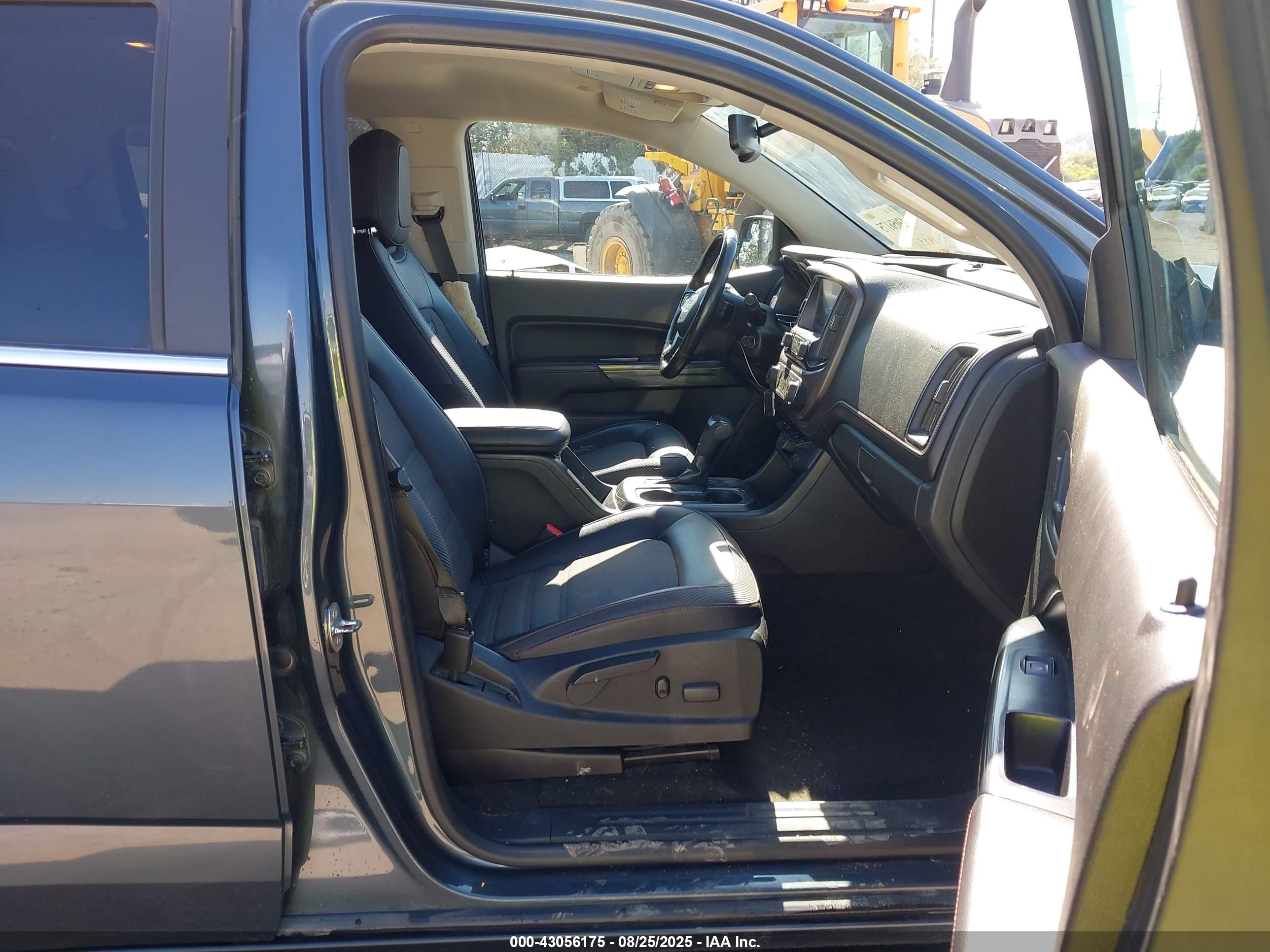 GMC CANYON image 5