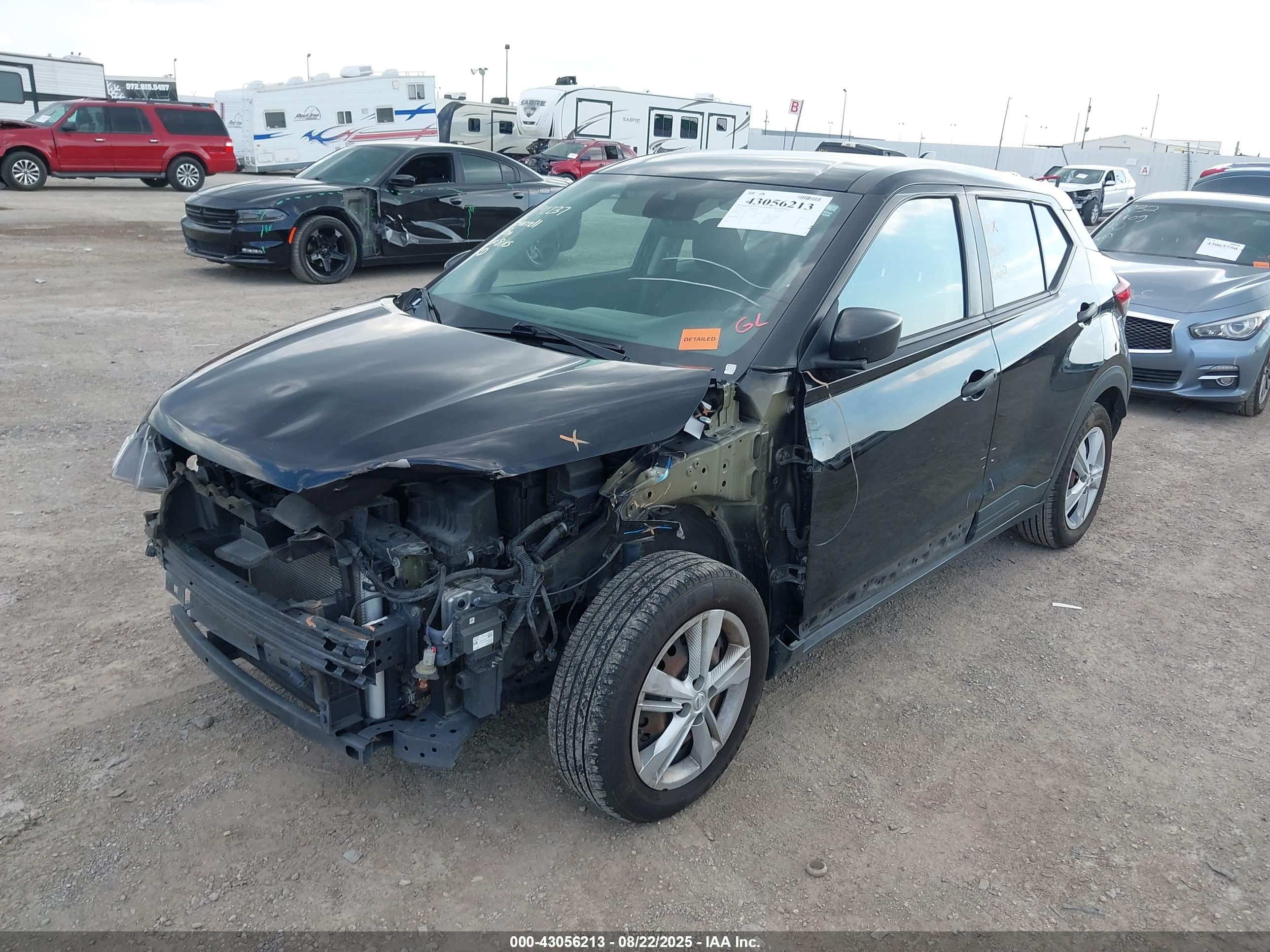 NISSAN KICKS image 2