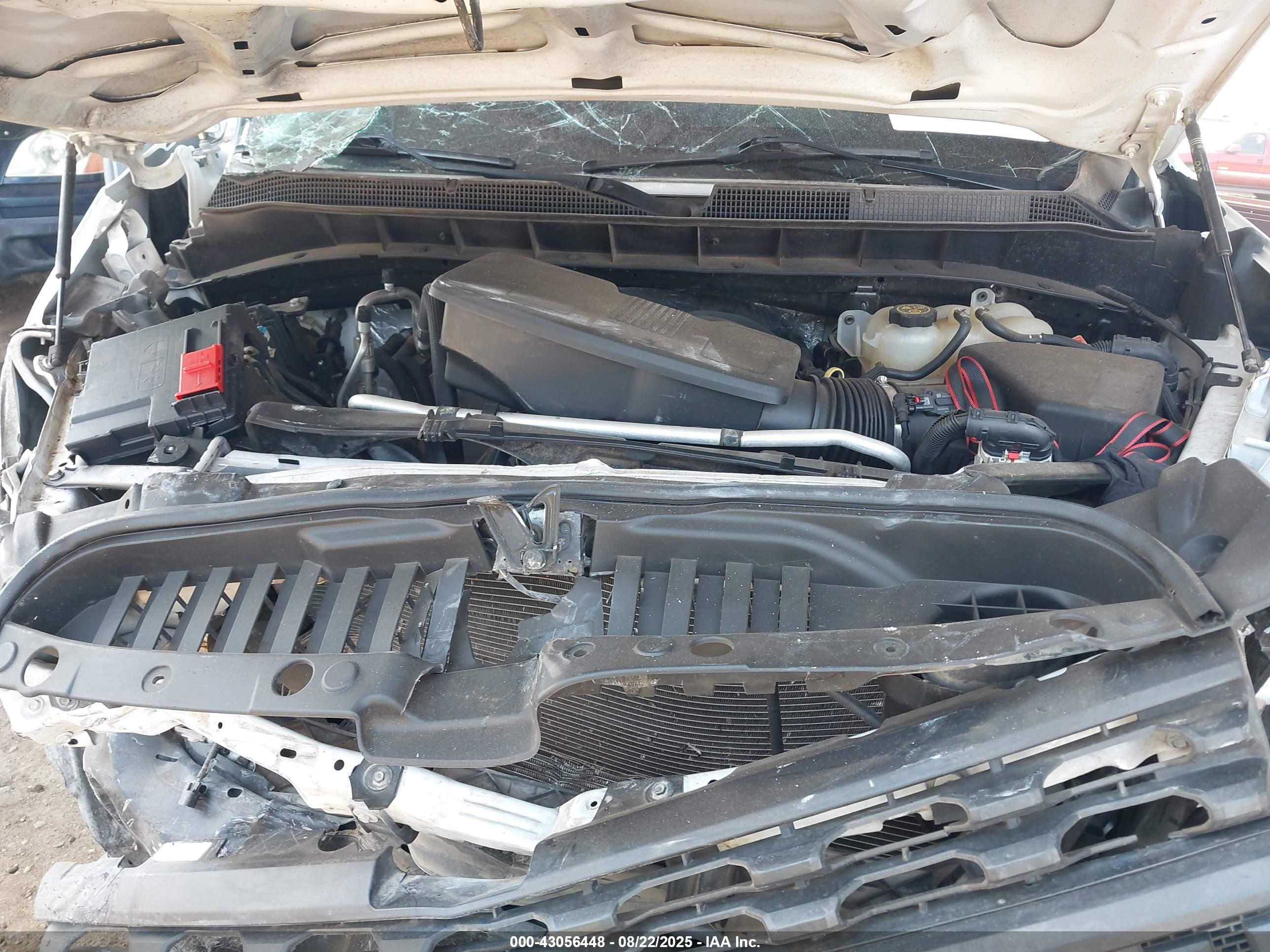 CHEVROLET SILVERADO image 10