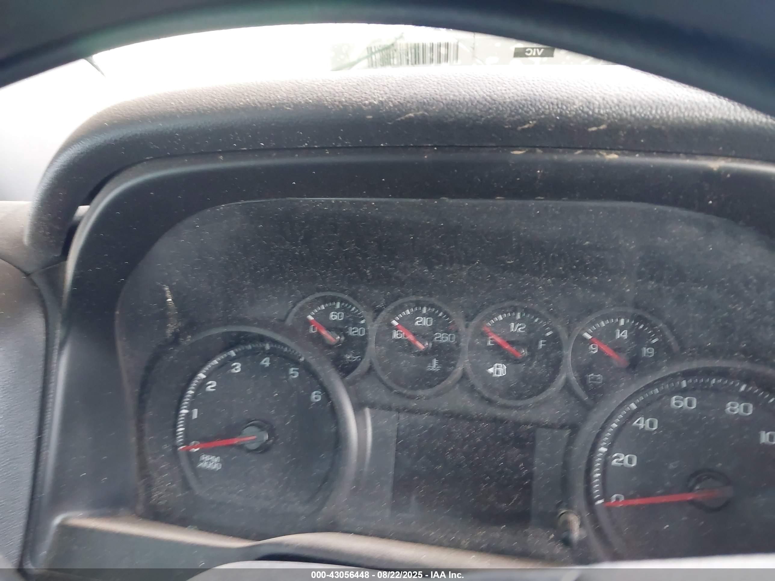 CHEVROLET SILVERADO image 7