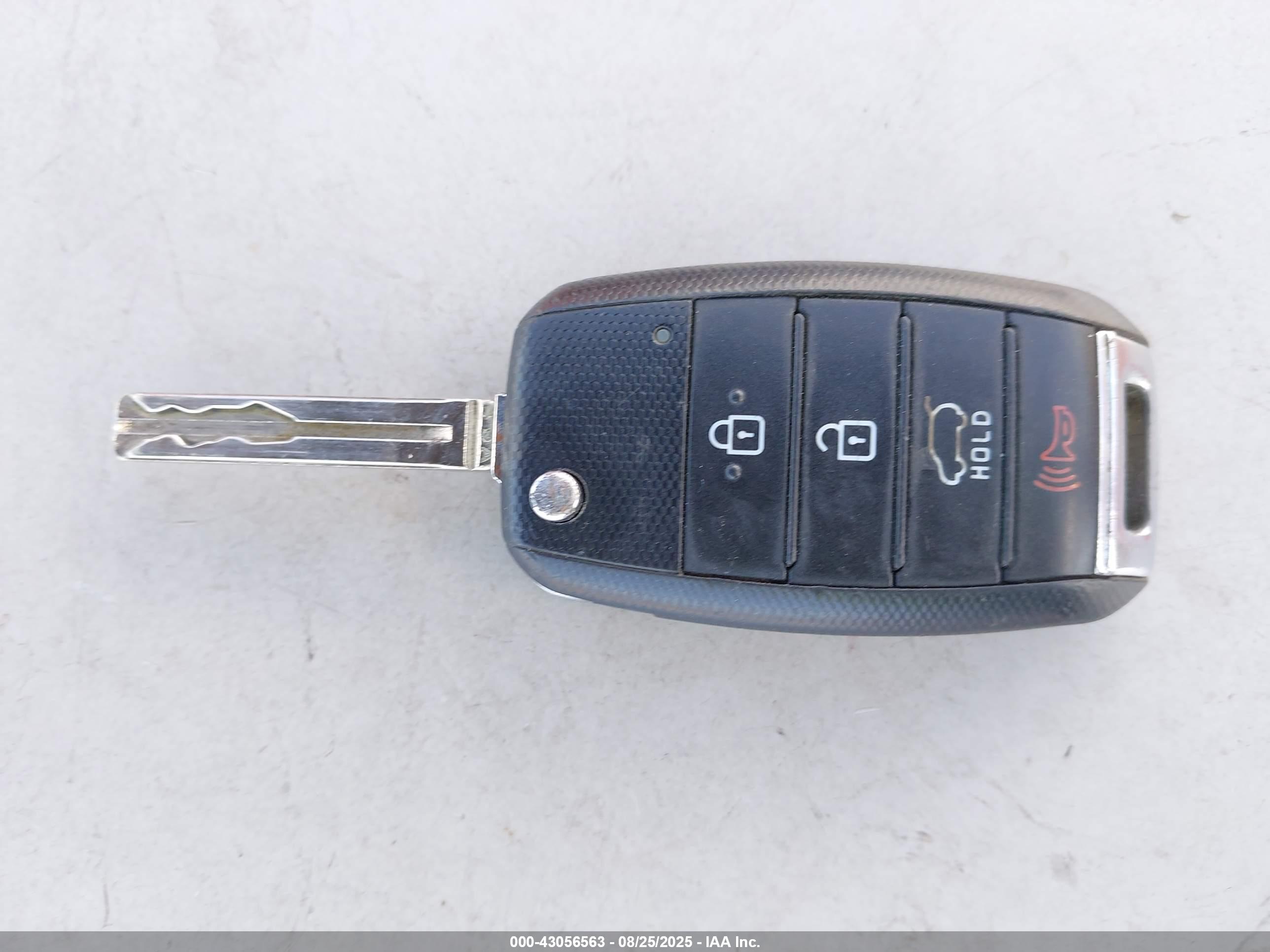 KIA SEDONA image 11