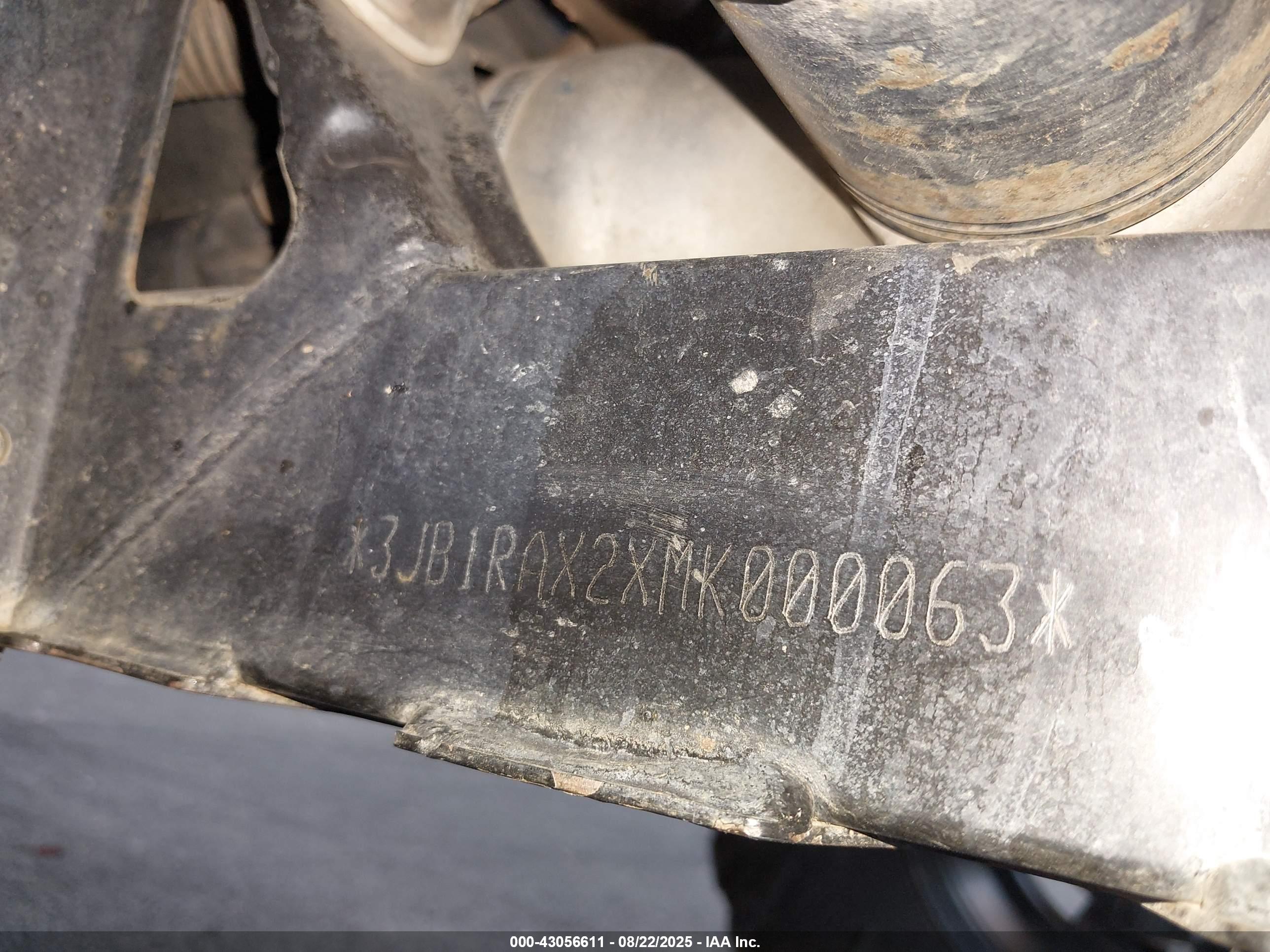 CAN-AM COMMANDER image 10