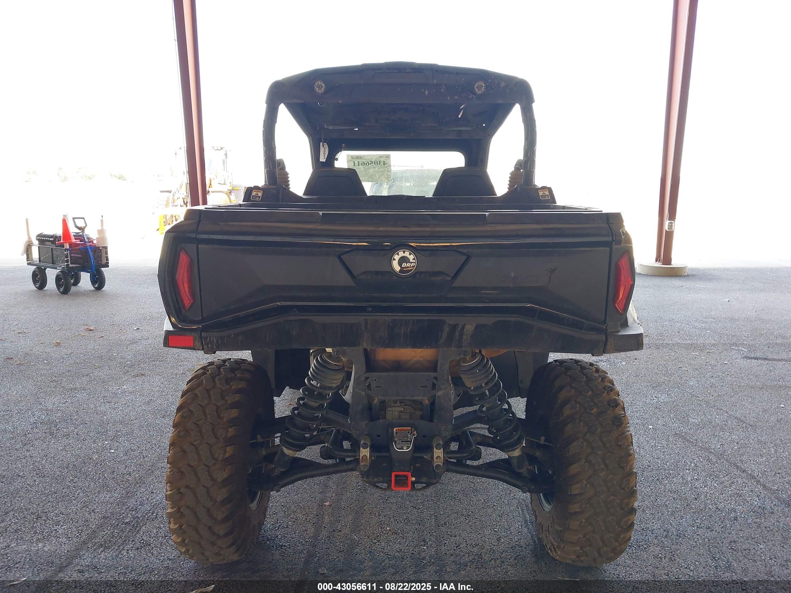 CAN-AM COMMANDER image 6