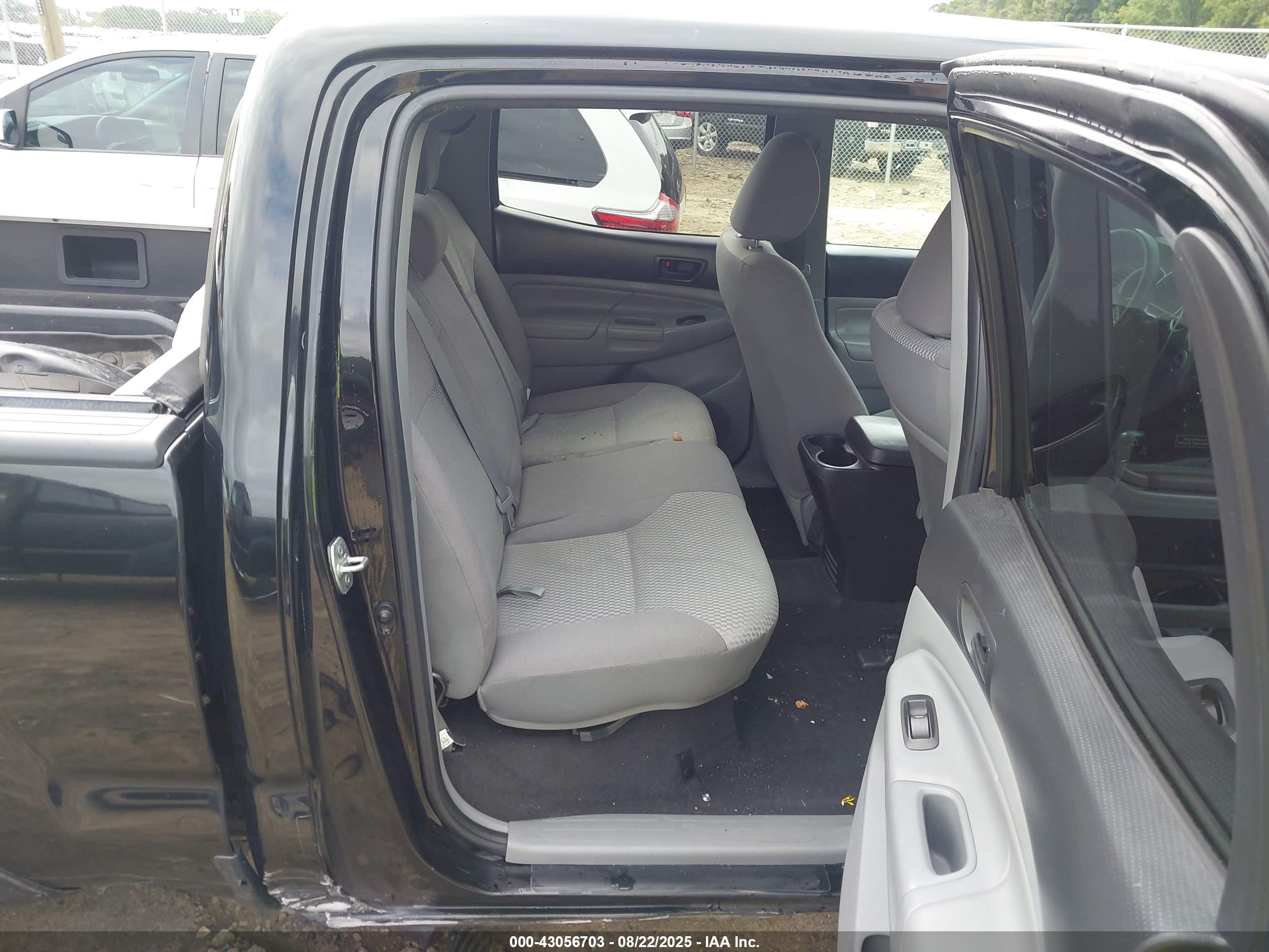 TOYOTA TACOMA image 8