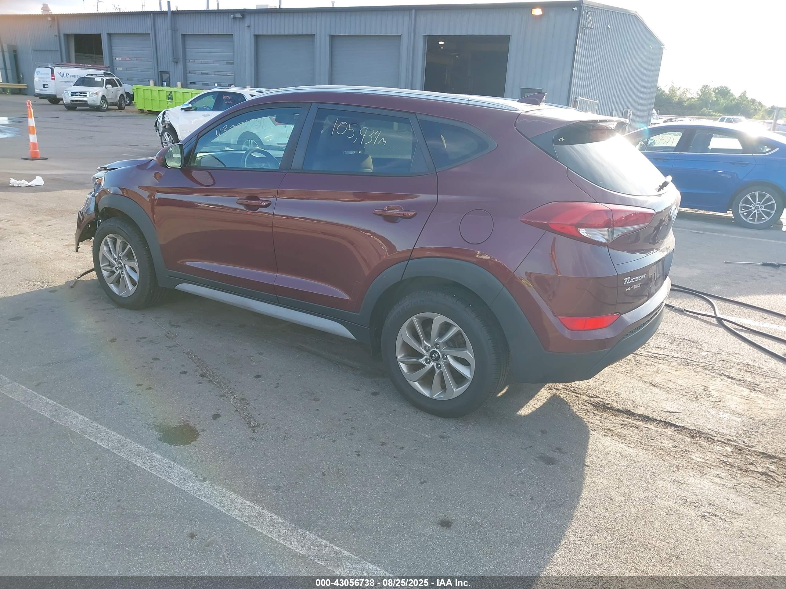 HYUNDAI TUCSON image 3