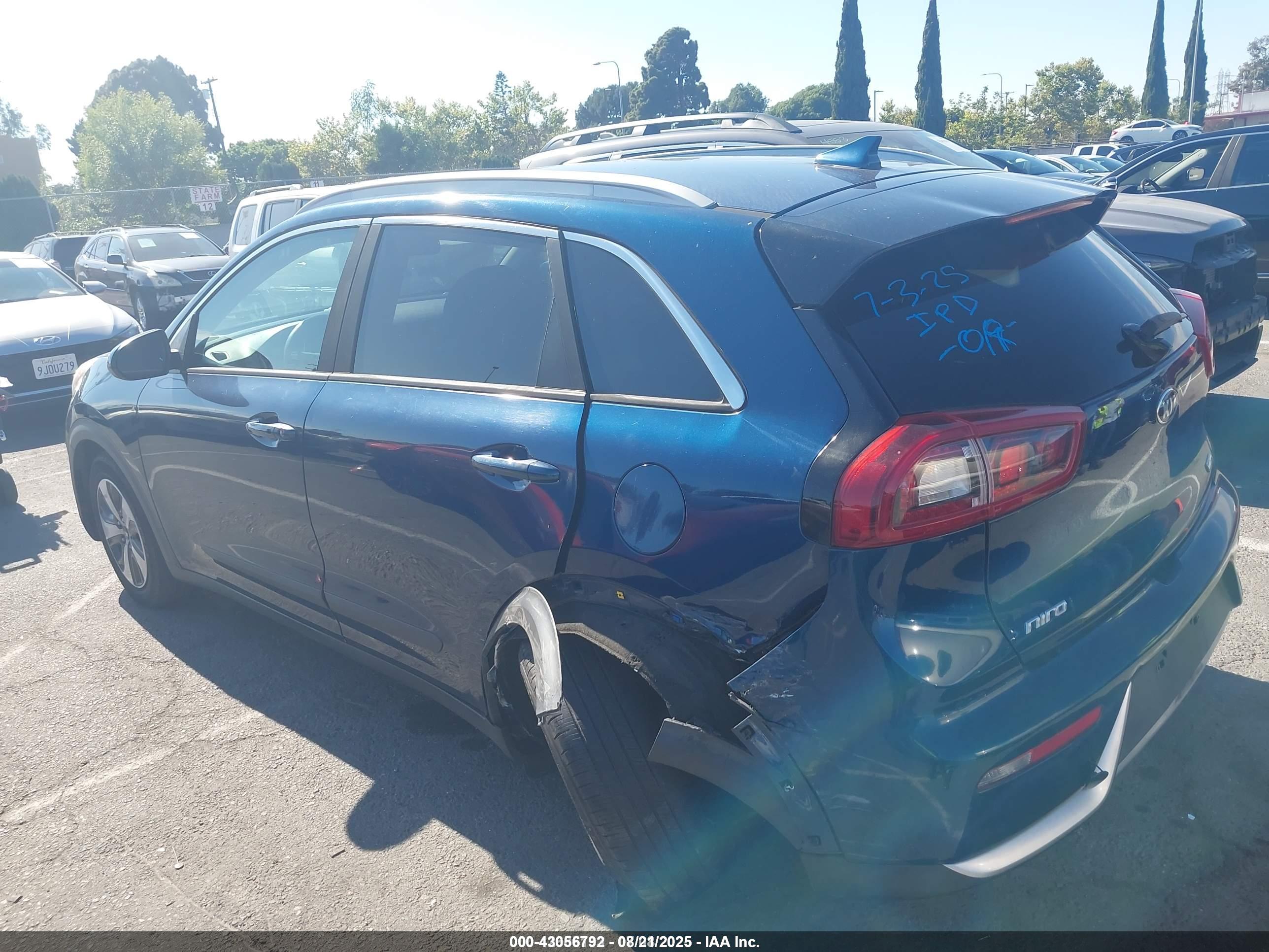 KIA NIRO image 3