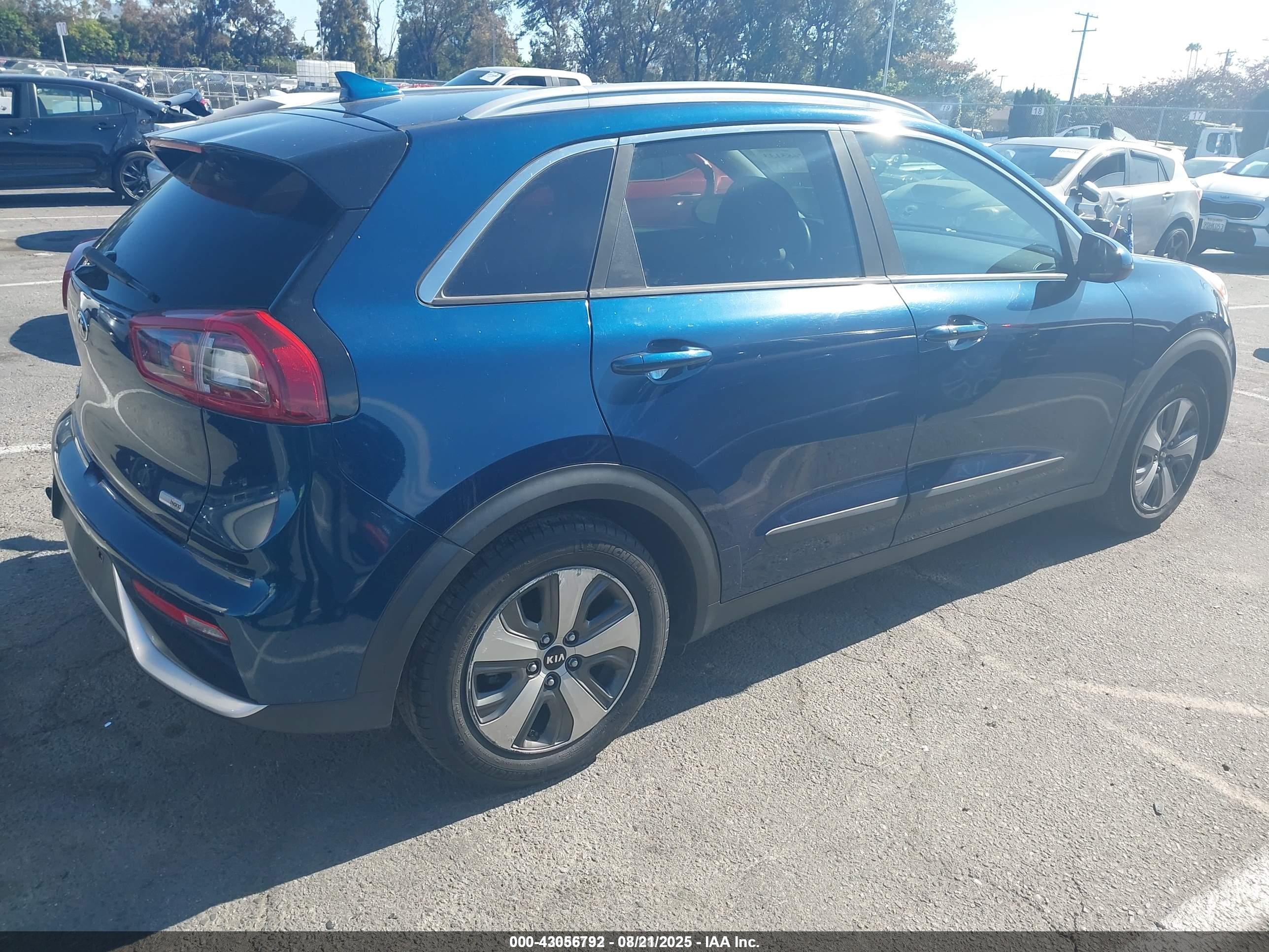 KIA NIRO image 4