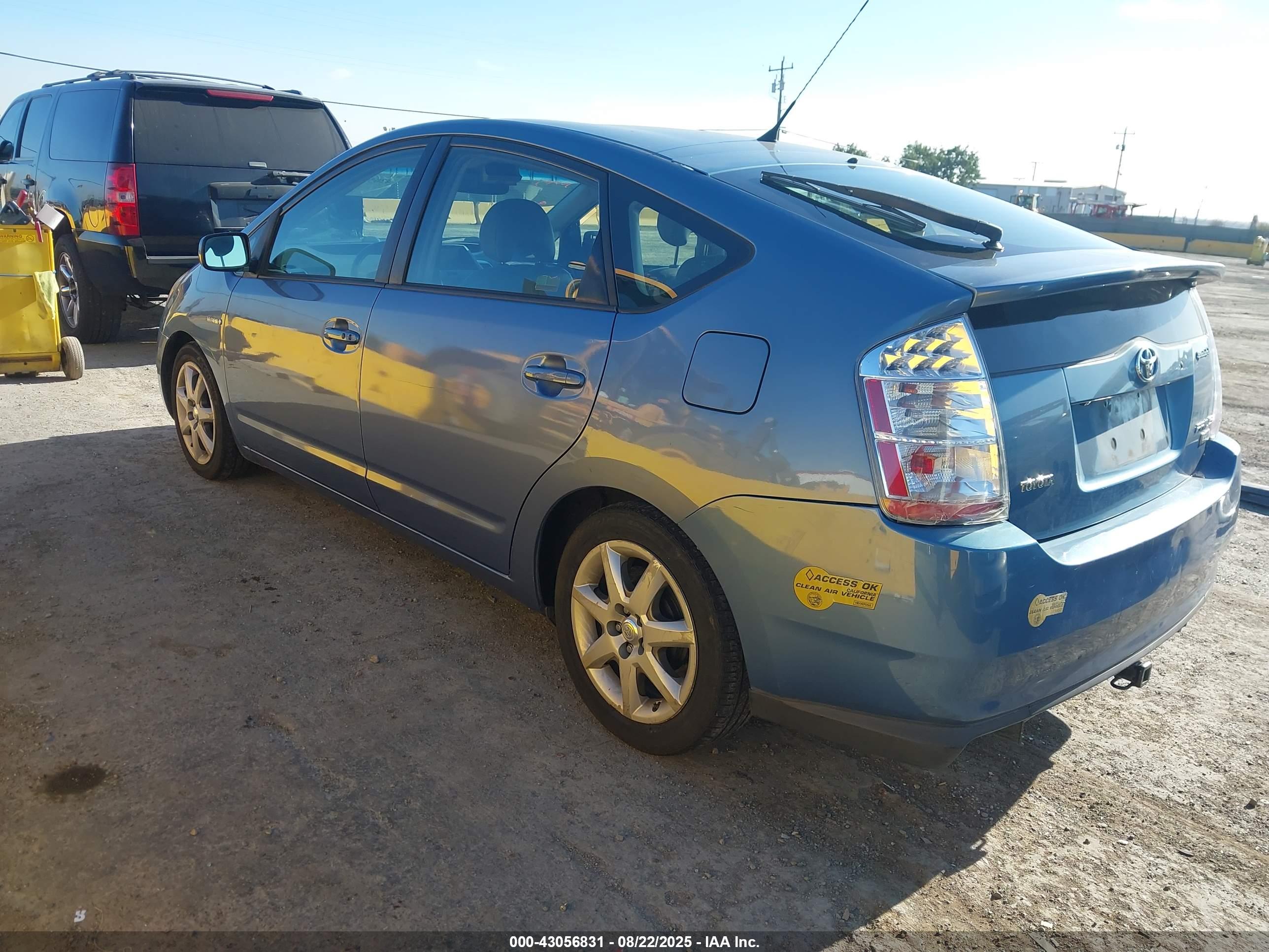 TOYOTA PRIUS image 3