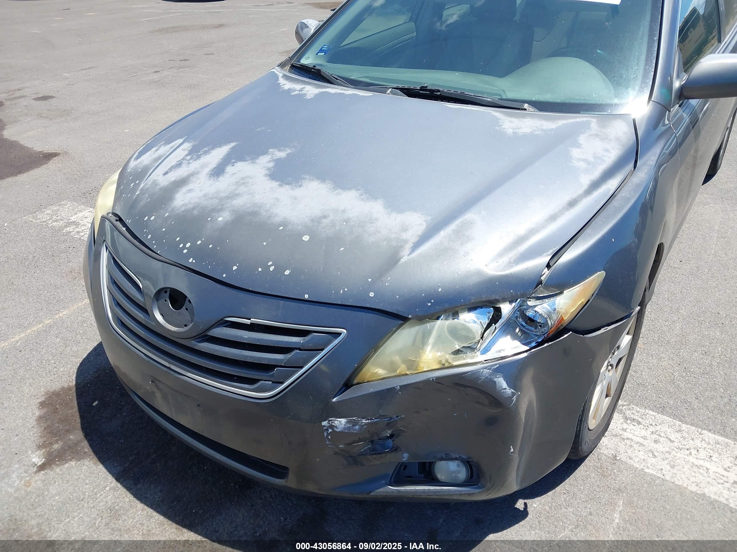 TOYOTA CAMRY image 6