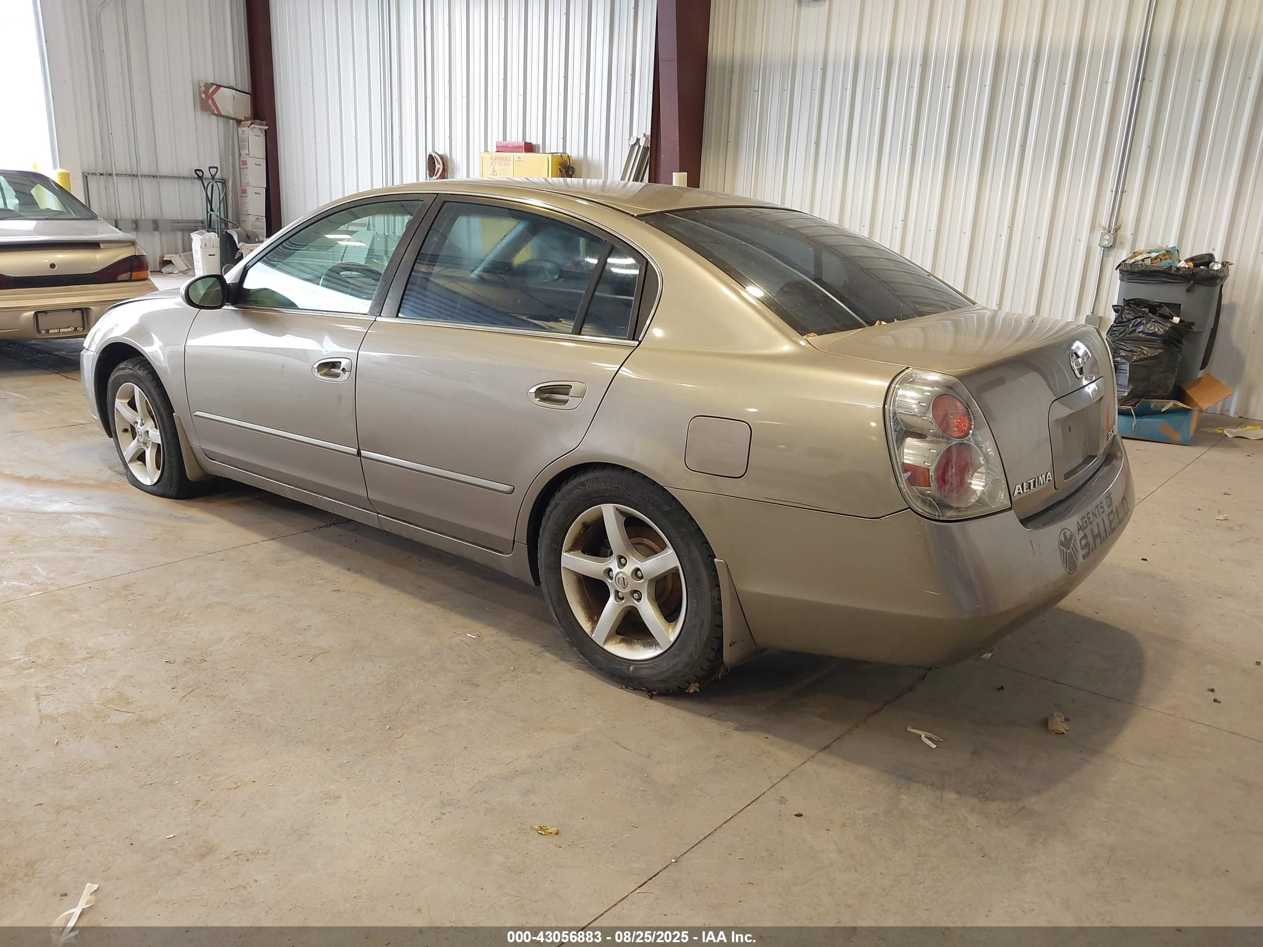 NISSAN ALTIMA image 3