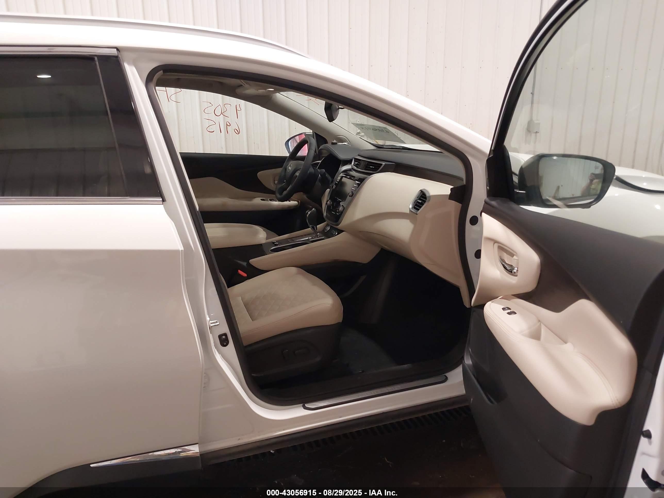 NISSAN MURANO image 5