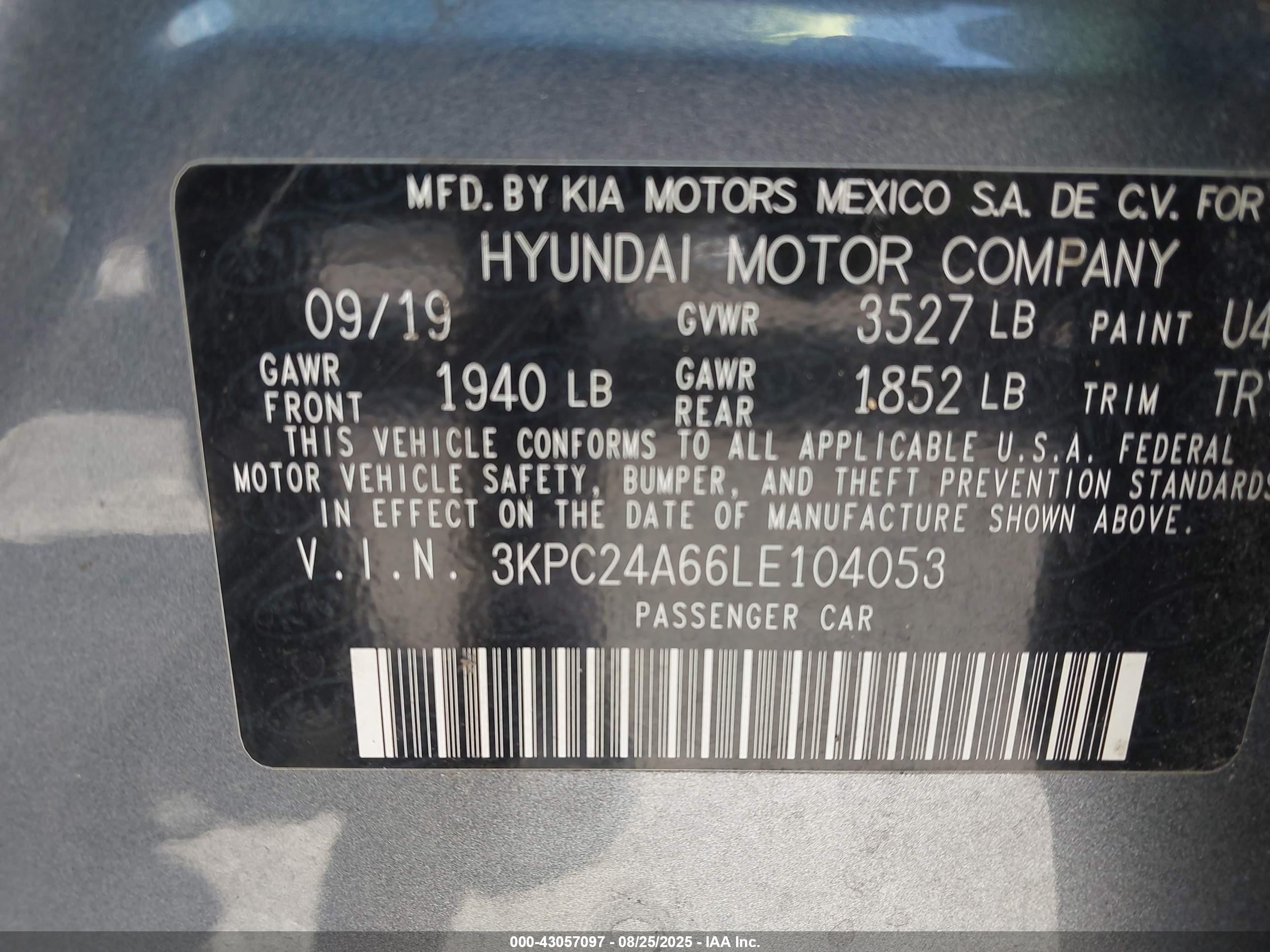 HYUNDAI ACCENT image 9