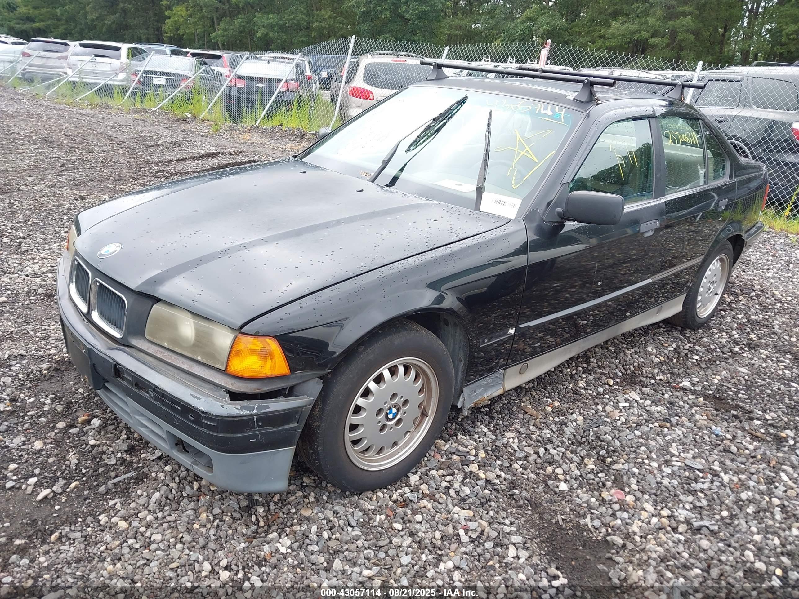 BMW 325 image 2