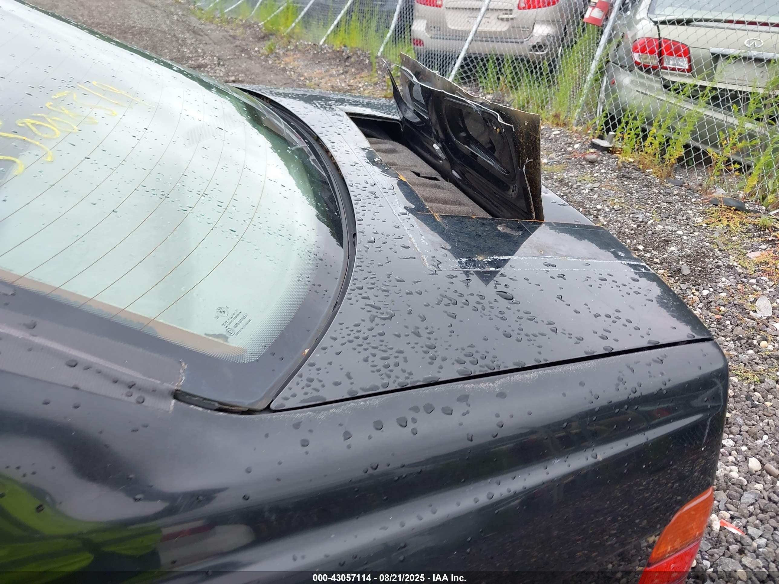 BMW 325 image 6